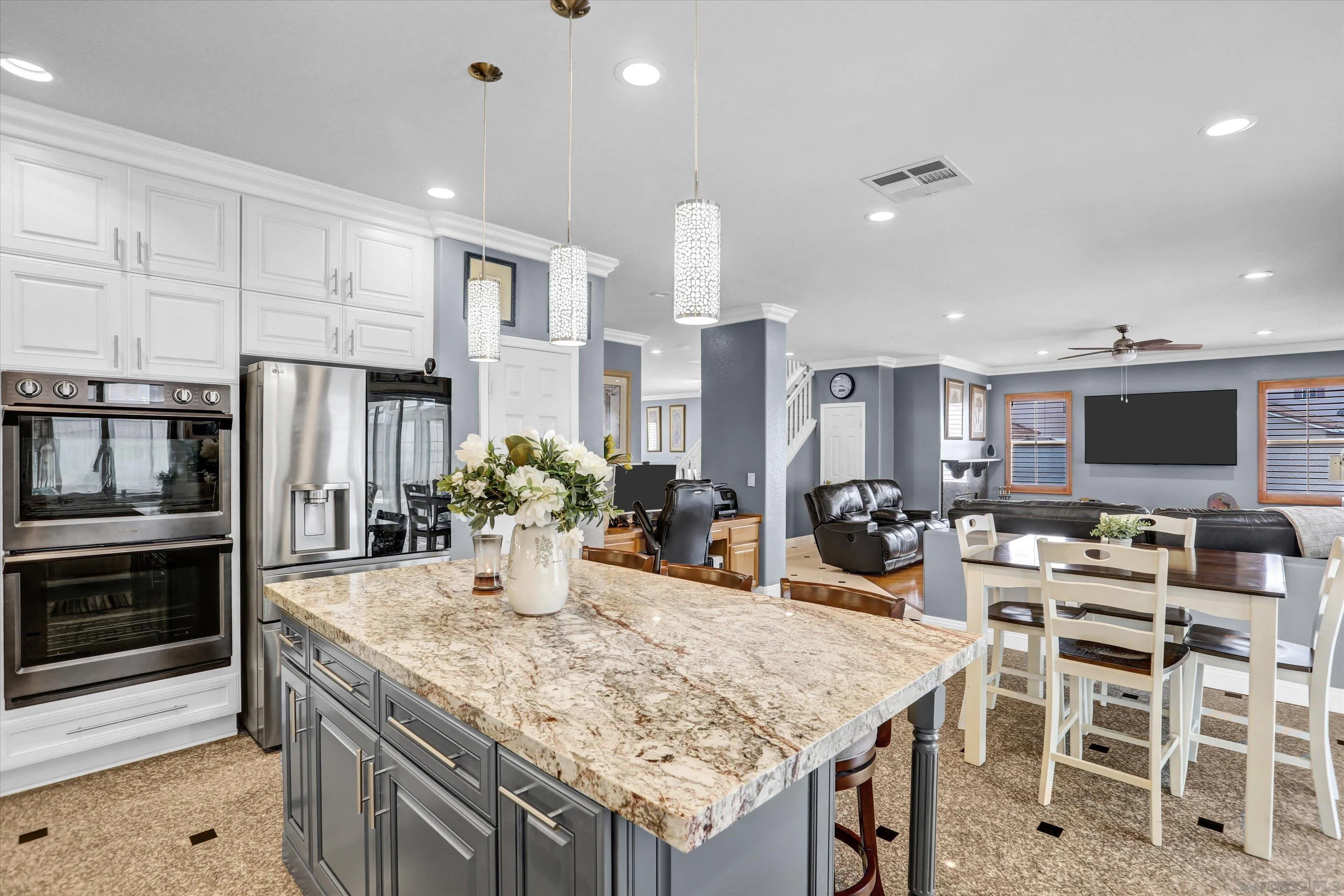 https://cdn.realtyfeed.com/cdn/127/260019678/141fdd3eb42a6b583a1f62b85fd193c3.webp