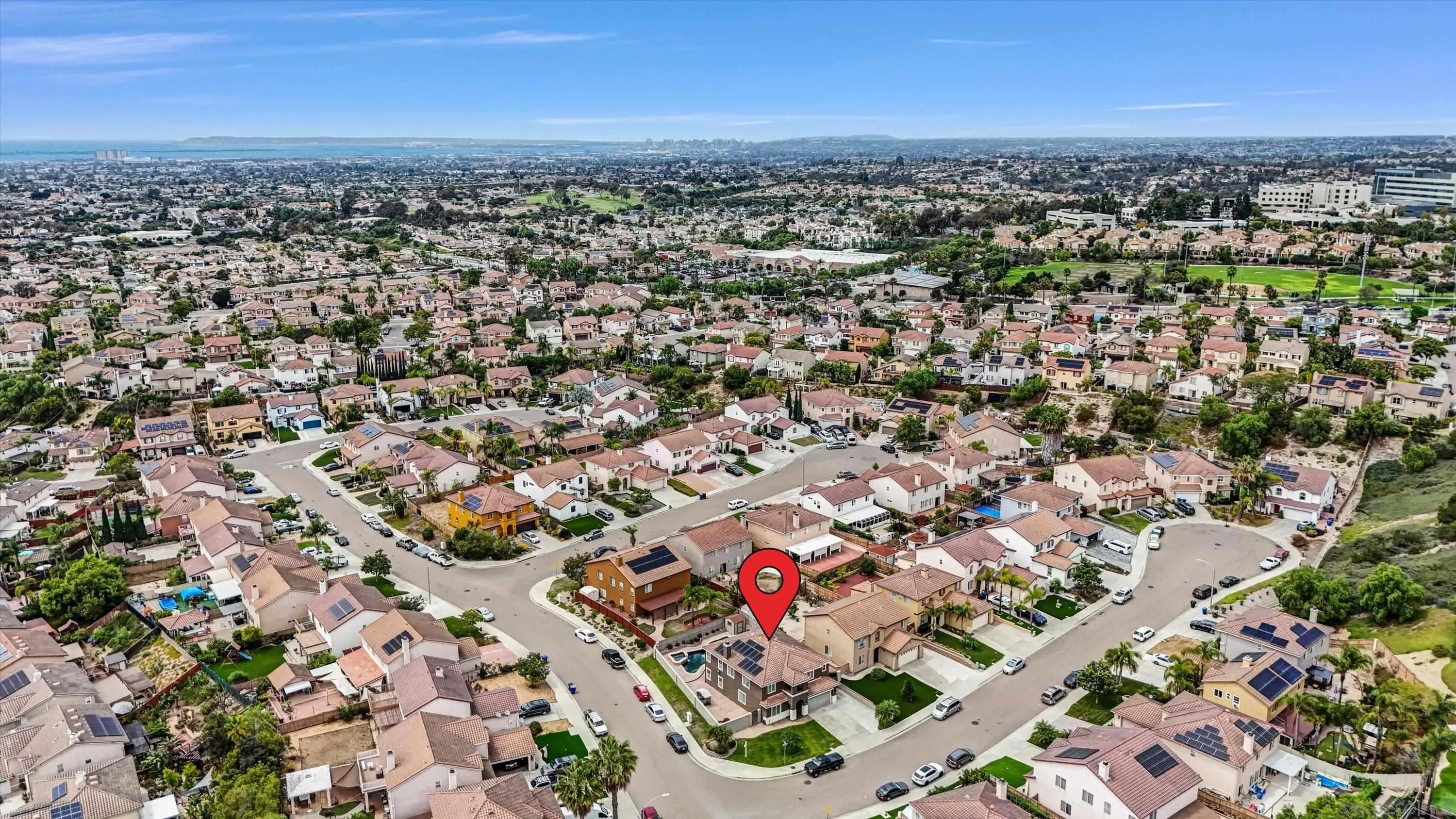 https://cdn.realtyfeed.com/cdn/127/260019678/2892b9ab1bdc8be0a7b8166b862d3cea.webp