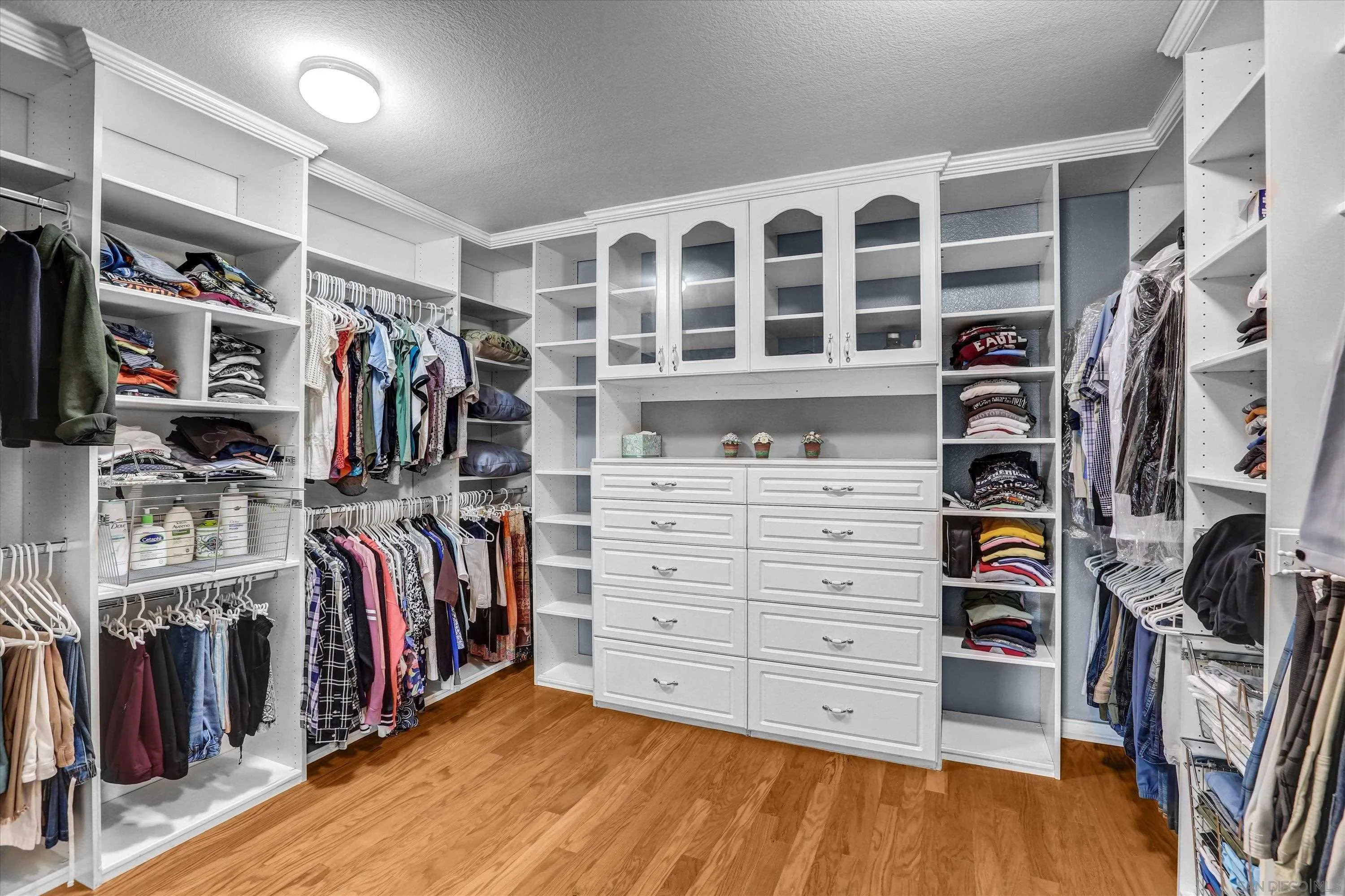 https://cdn.realtyfeed.com/cdn/127/260019678/5bc03840e9d9ac9c215519e5da857427.webp