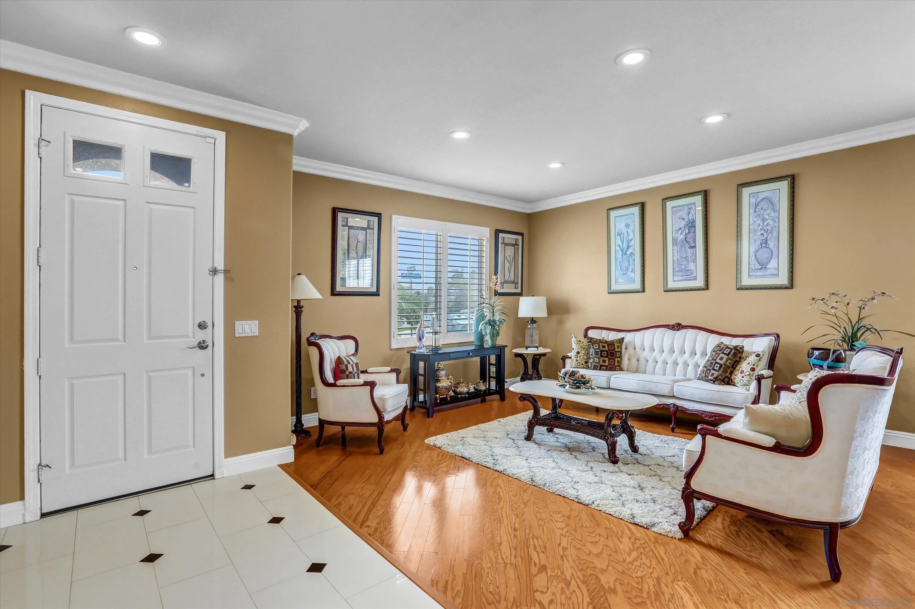 https://cdn.realtyfeed.com/cdn/127/260019678/8fa80efdc585ee42056dc880e3355fc2.webp