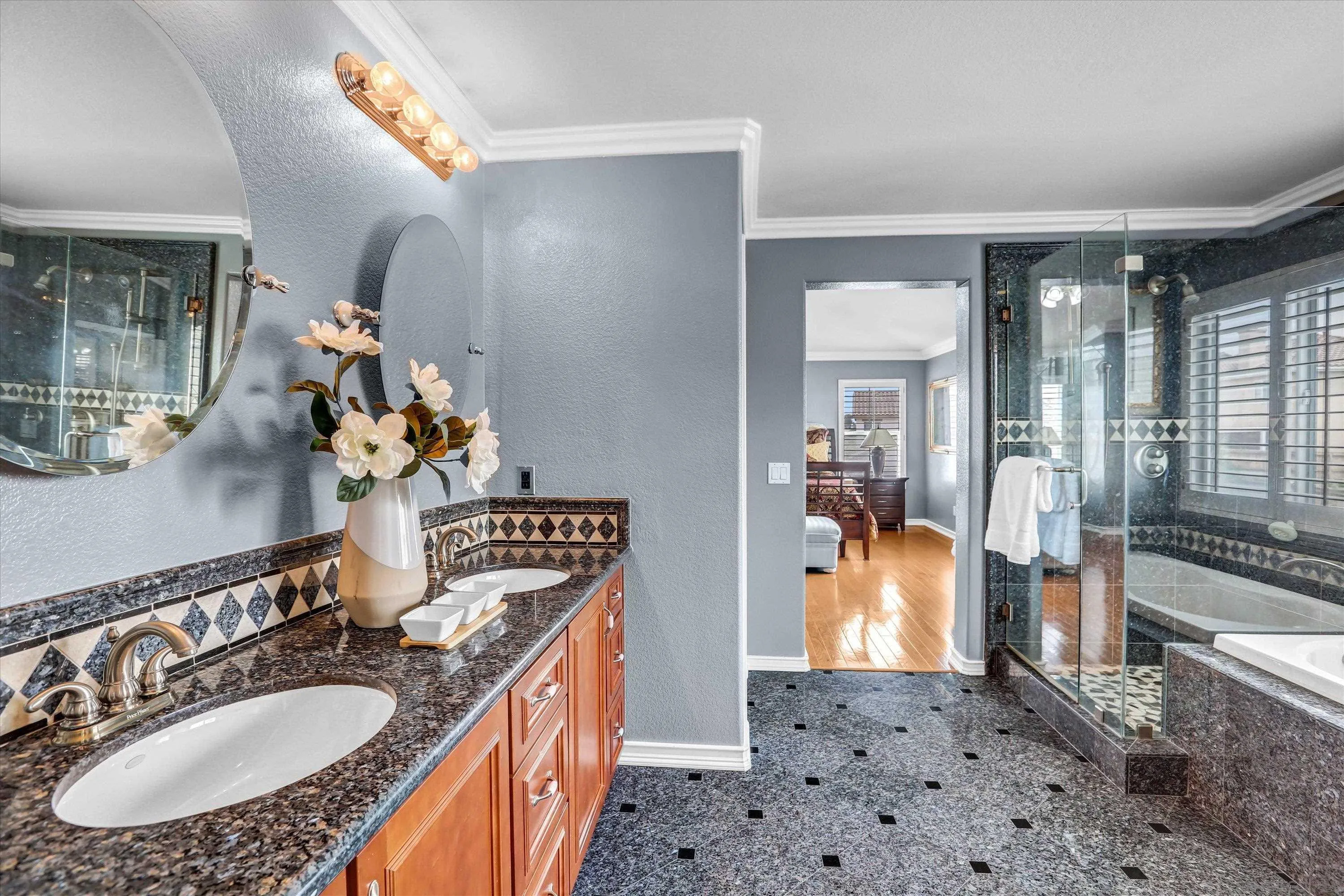 https://cdn.realtyfeed.com/cdn/127/260019678/b4d154f64e56e51d3cf659bc35ba65d1.webp
