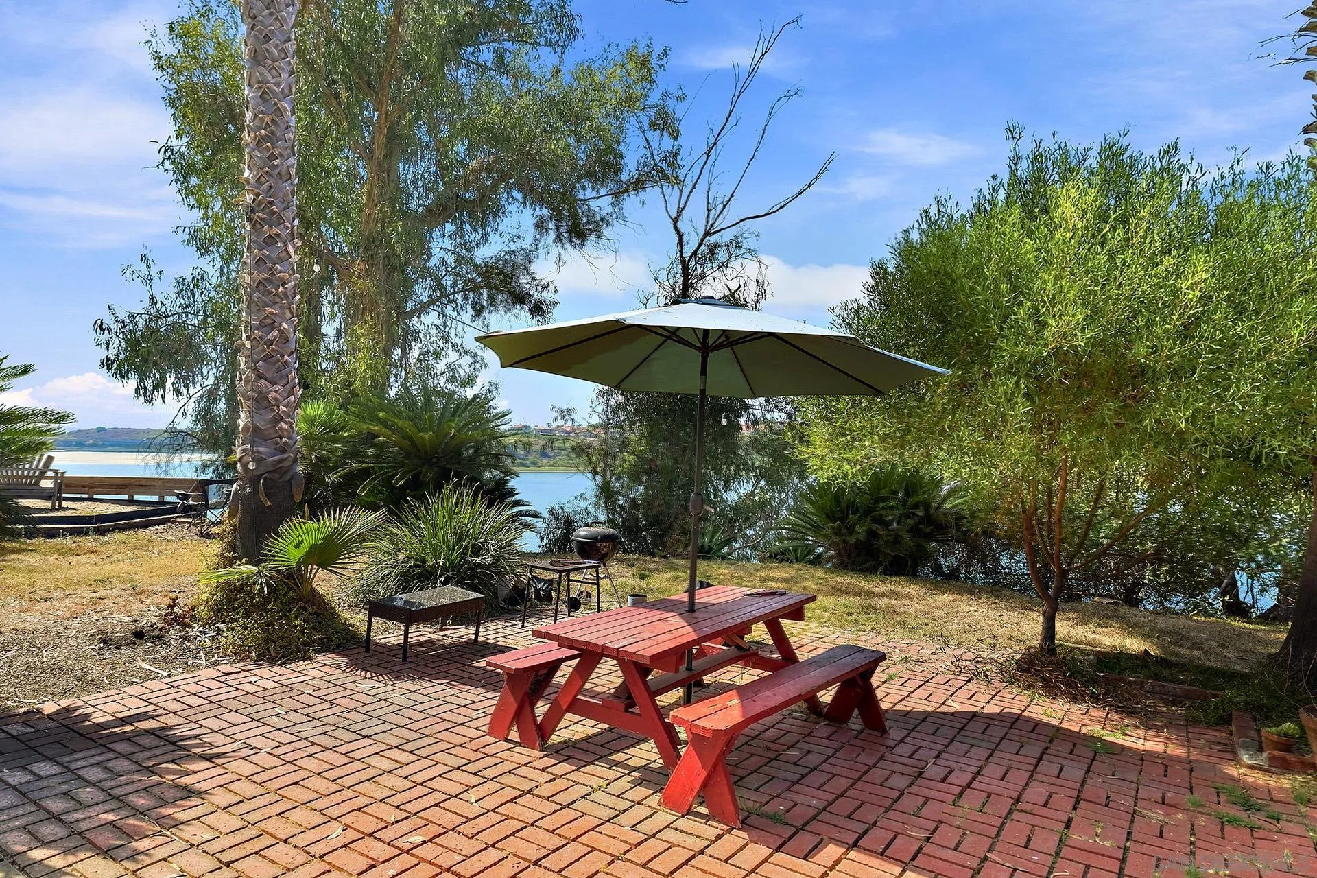 https://cdn.realtyfeed.com/cdn/127/260019681/8affc0be04b9989d4da759aa377656ee.webp