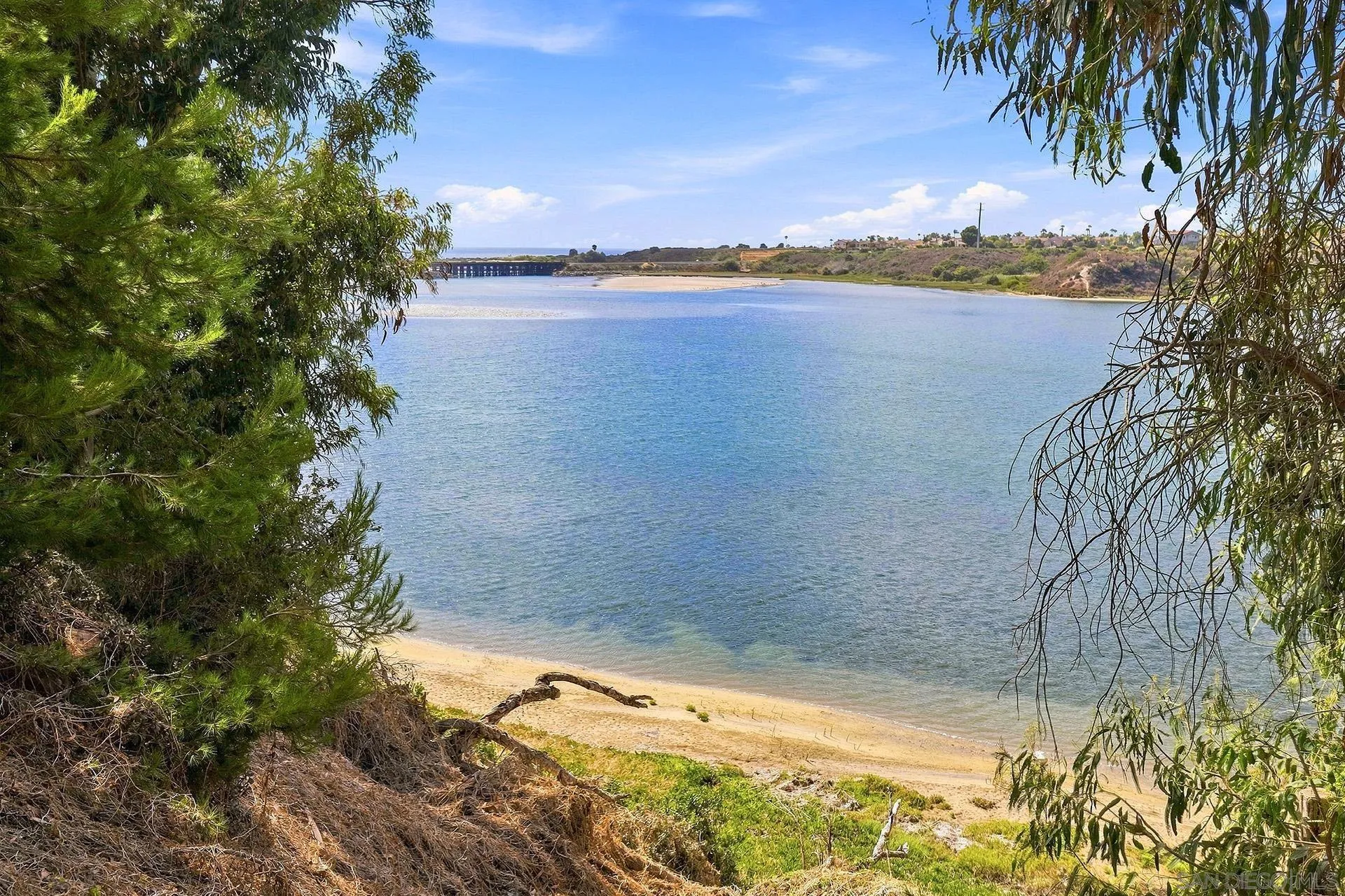 https://cdn.realtyfeed.com/cdn/127/260019681/b4d87a253cf36d68cb759bf83db34225.webp