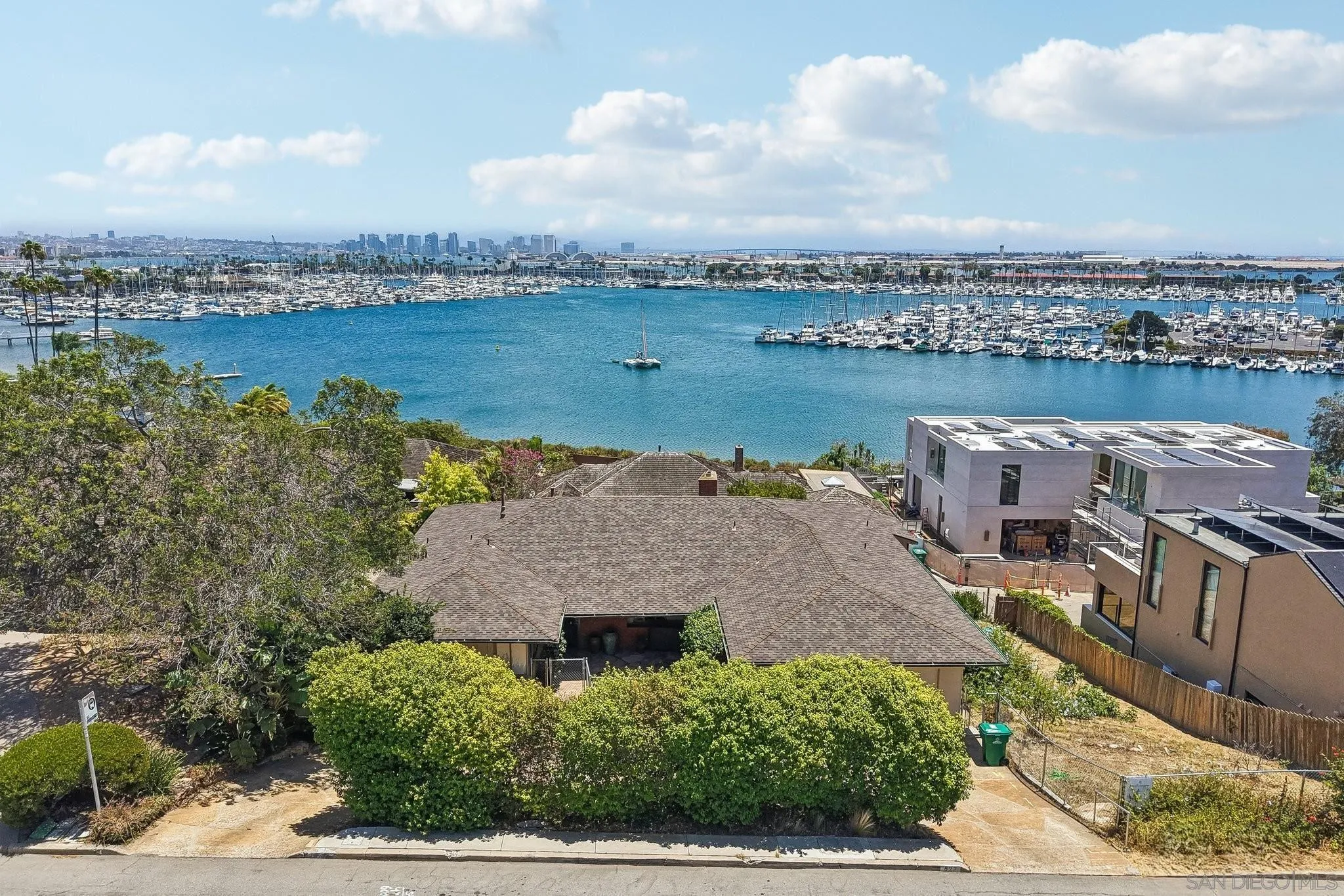 https://cdn.realtyfeed.com/cdn/127/260019682/91c85c64dabd99ad2d00ef0f3d38c35c.webp