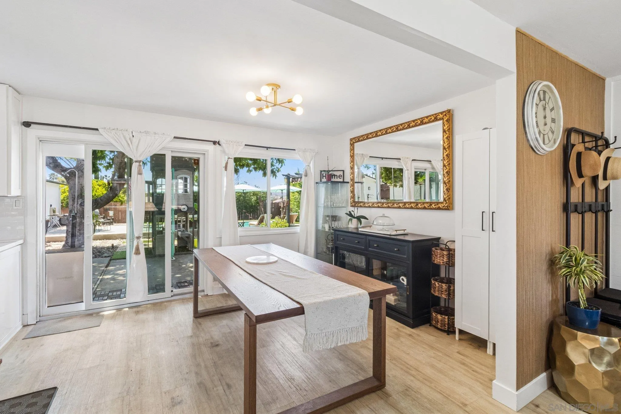 https://cdn.realtyfeed.com/cdn/127/260019684/03c17c088fbb97148f4a7df4b106814b.webp