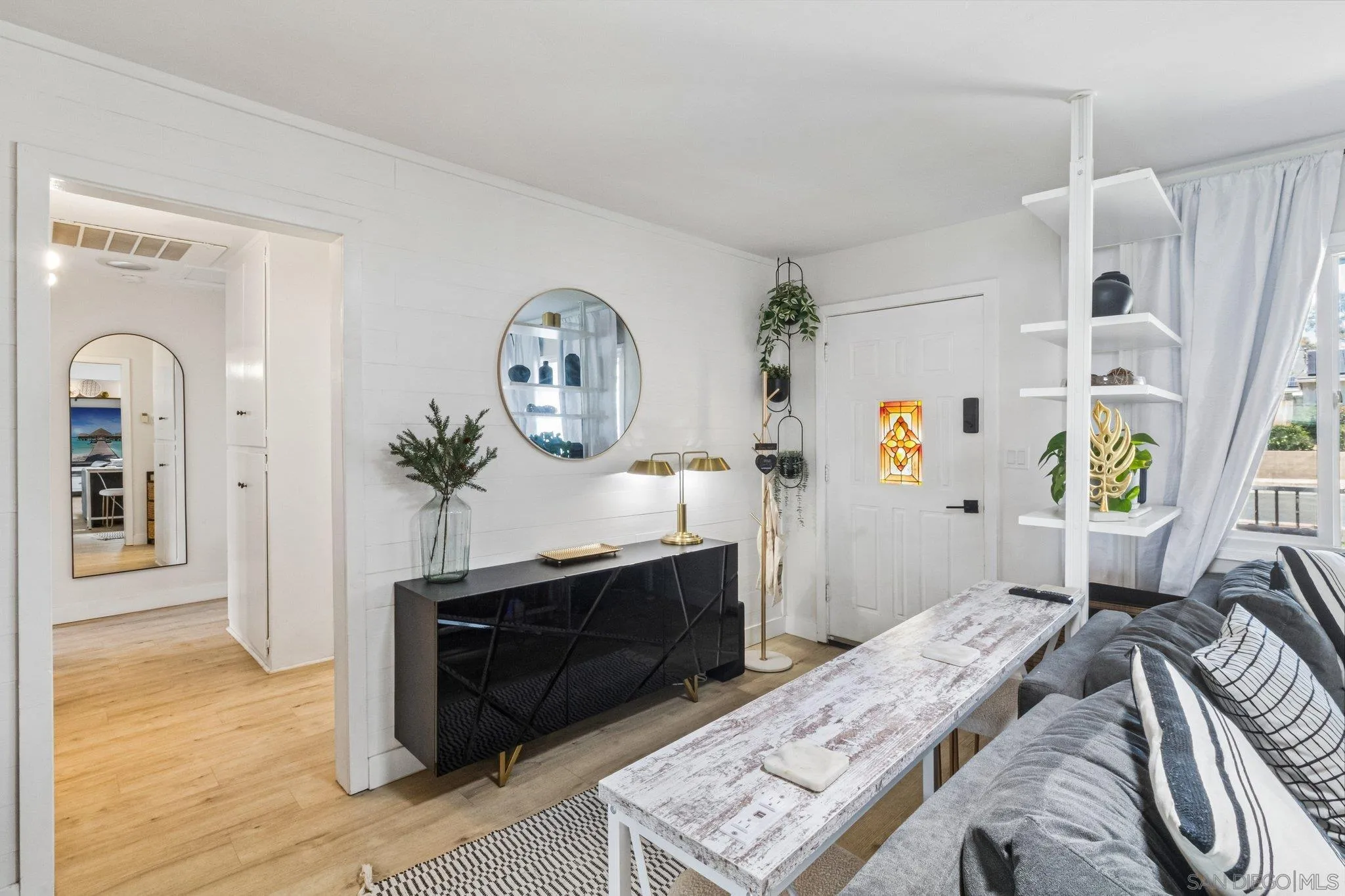 https://cdn.realtyfeed.com/cdn/127/260019684/09f62e000b5f0d5fd94e957a657692ed.webp