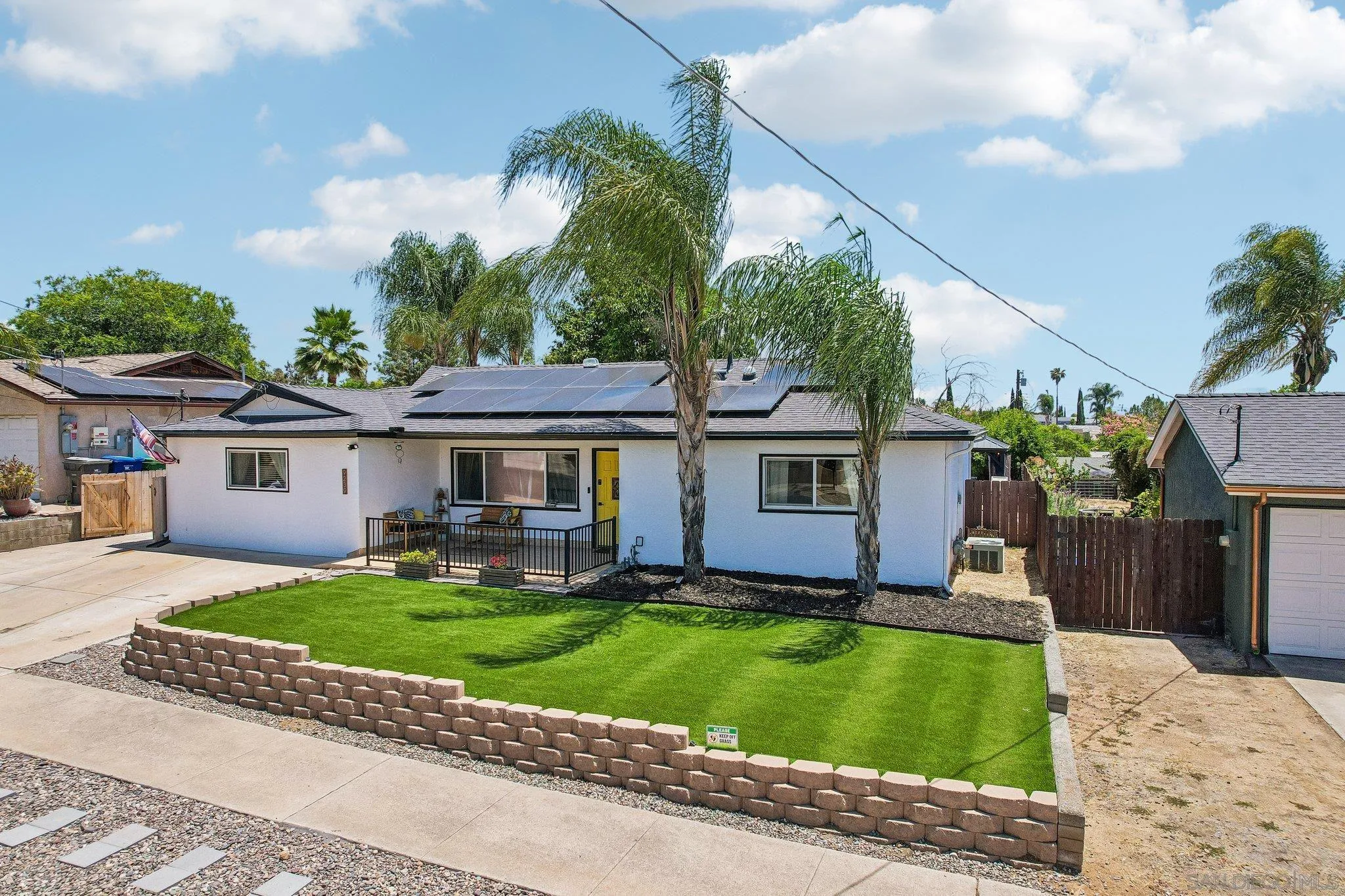 https://cdn.realtyfeed.com/cdn/127/260019684/24337896f5222aa243cc8c7a95d785e1.webp