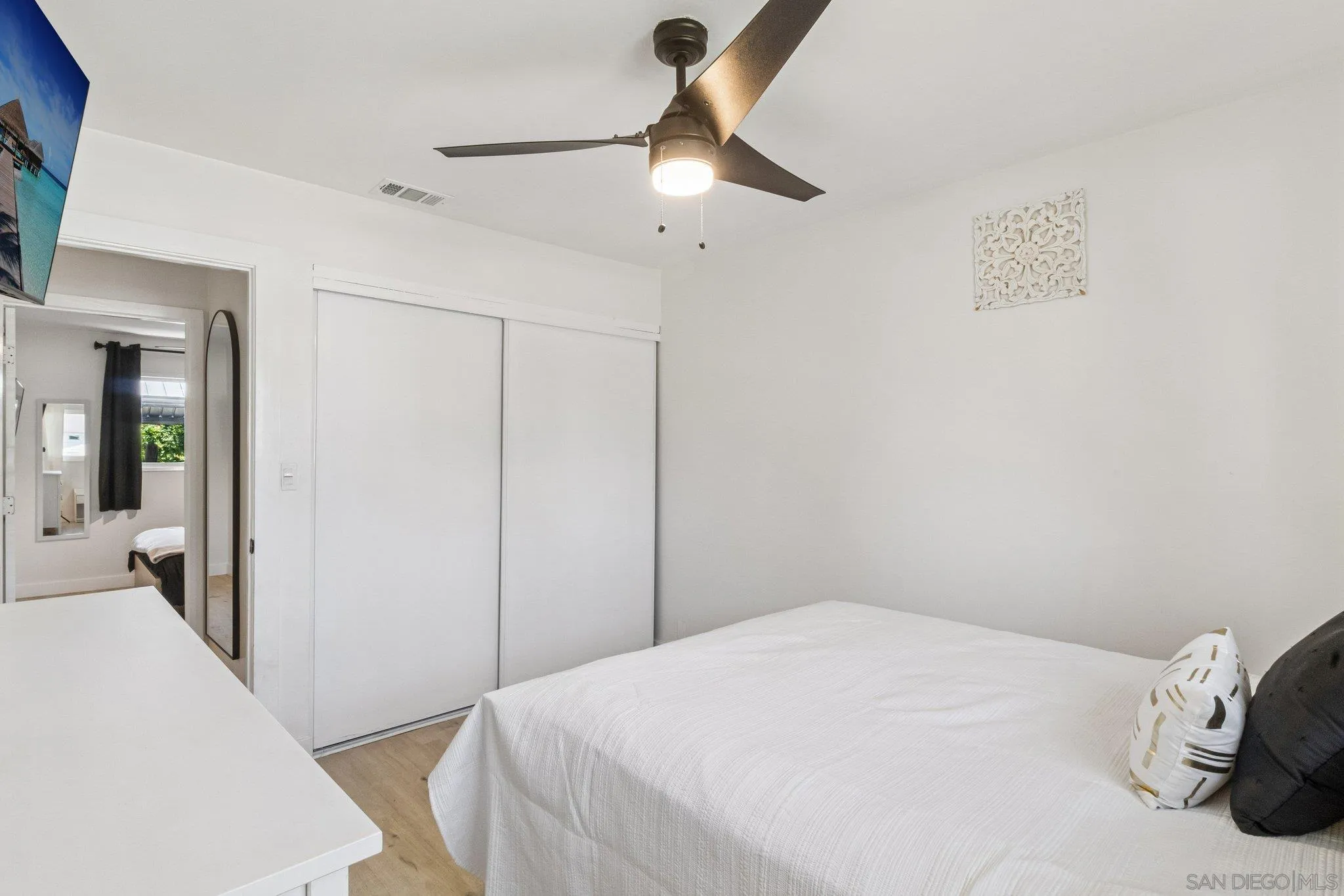 https://cdn.realtyfeed.com/cdn/127/260019684/42b0cf0008fa5230389df4768fd3a71f.webp