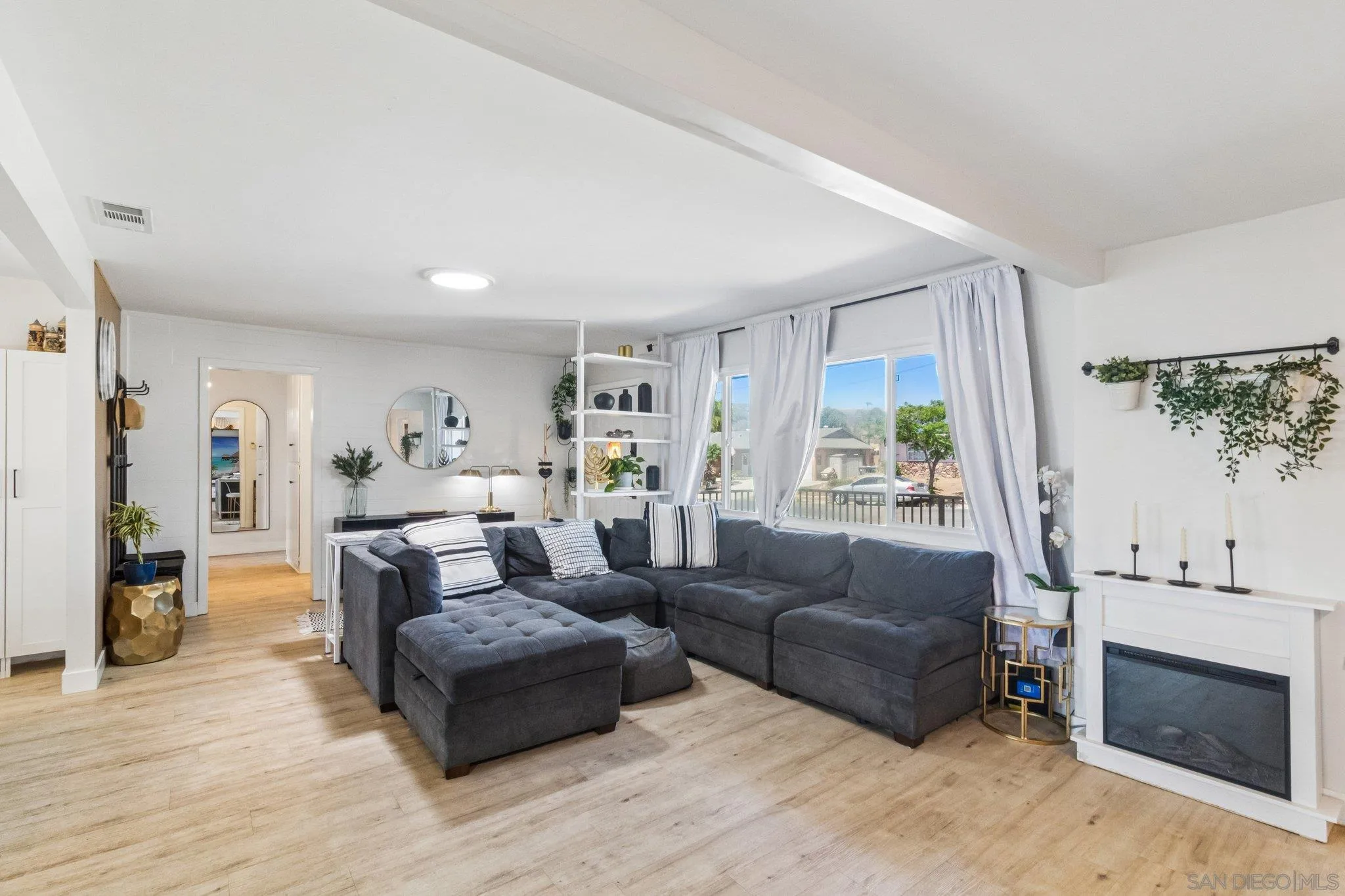 https://cdn.realtyfeed.com/cdn/127/260019684/6817cbb5b7a529b8c09a68cce5ee8f46.webp