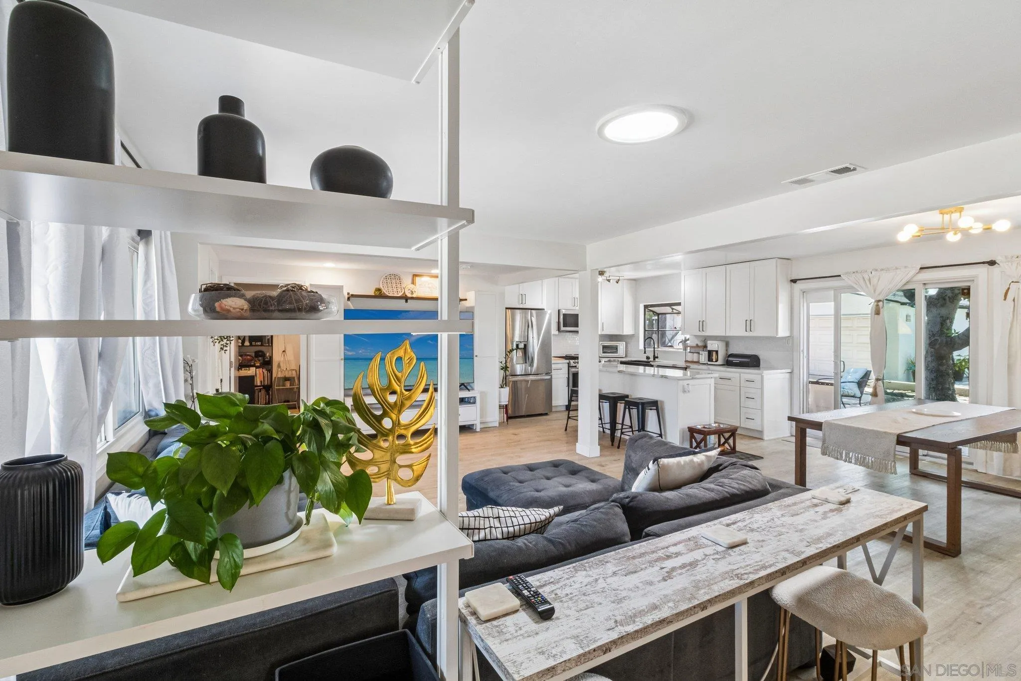 https://cdn.realtyfeed.com/cdn/127/260019684/7bcd8e27842a0a6eeeb399fd3830952d.webp