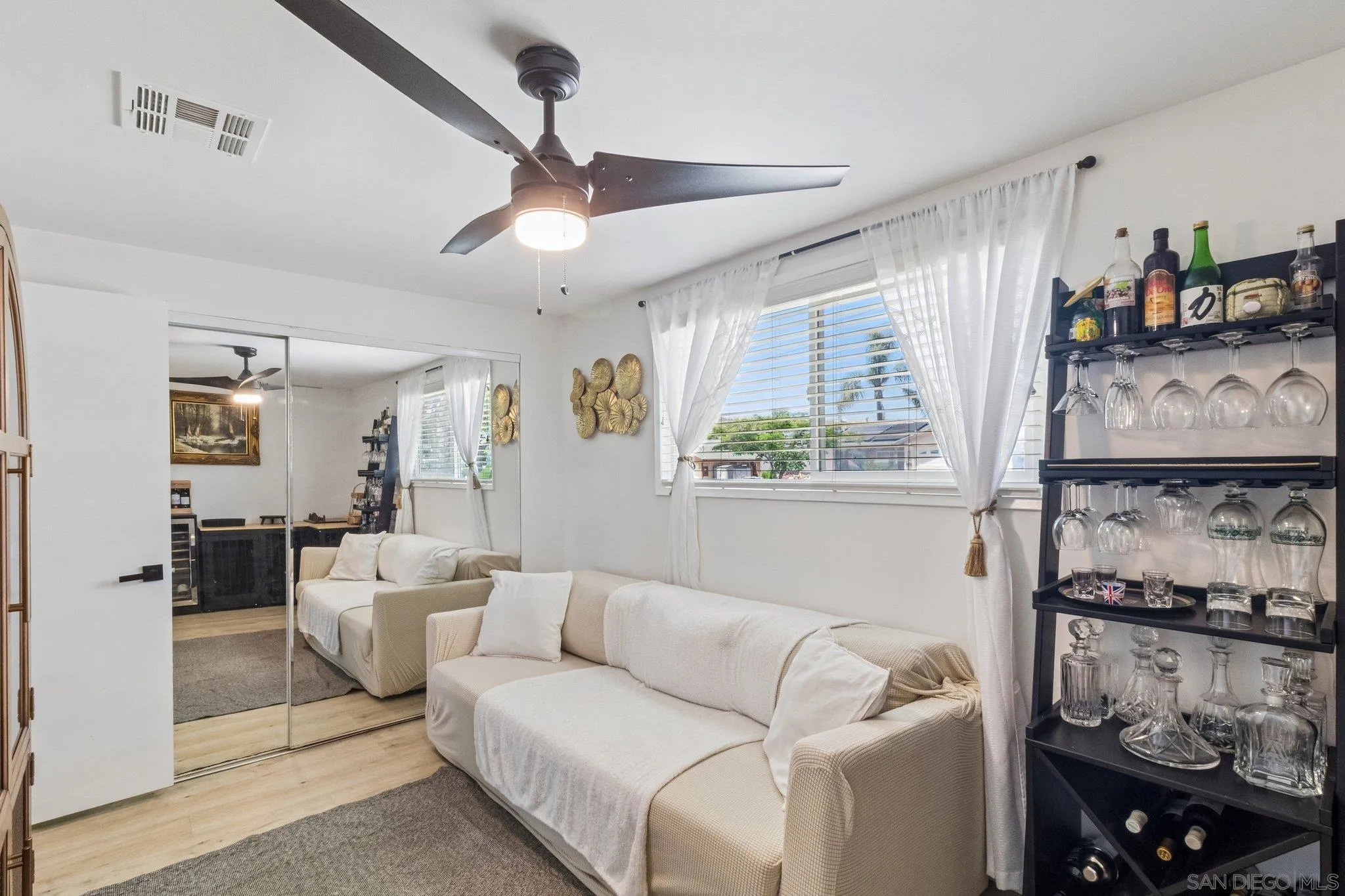 https://cdn.realtyfeed.com/cdn/127/260019684/8b6a059a42536a7156421325c5f7172c.webp