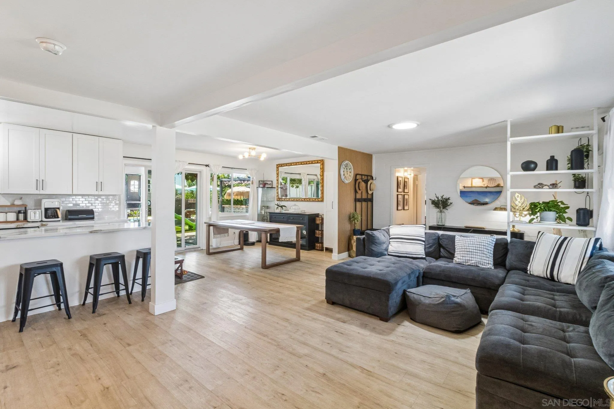https://cdn.realtyfeed.com/cdn/127/260019684/9be464d4f2098cb173e6f89befdae13a.webp