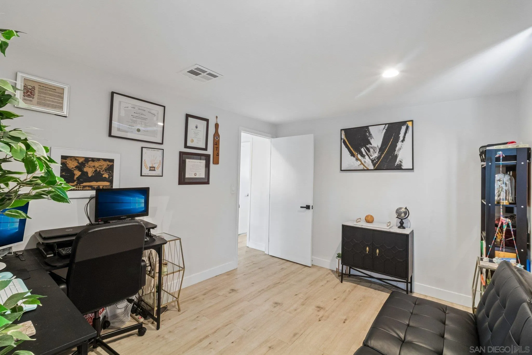 https://cdn.realtyfeed.com/cdn/127/260019684/b4fe2219ef0838457ec5c33f6304568a.webp