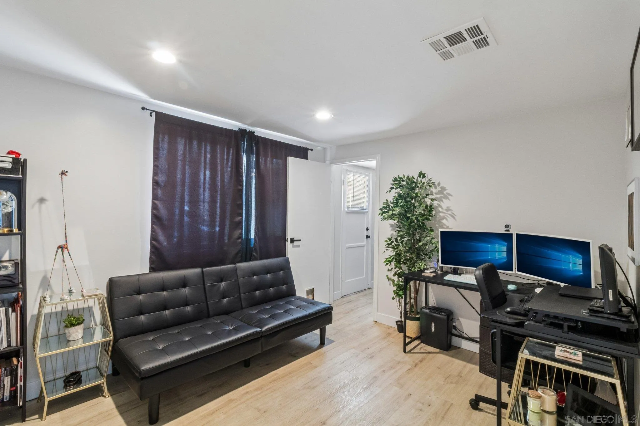 https://cdn.realtyfeed.com/cdn/127/260019684/d5e28d7012e2e07fa873c1c134b7f2fc.webp