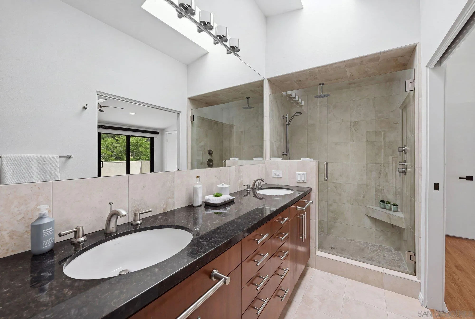 Photo #38: 260019686 Listing: Photo #38