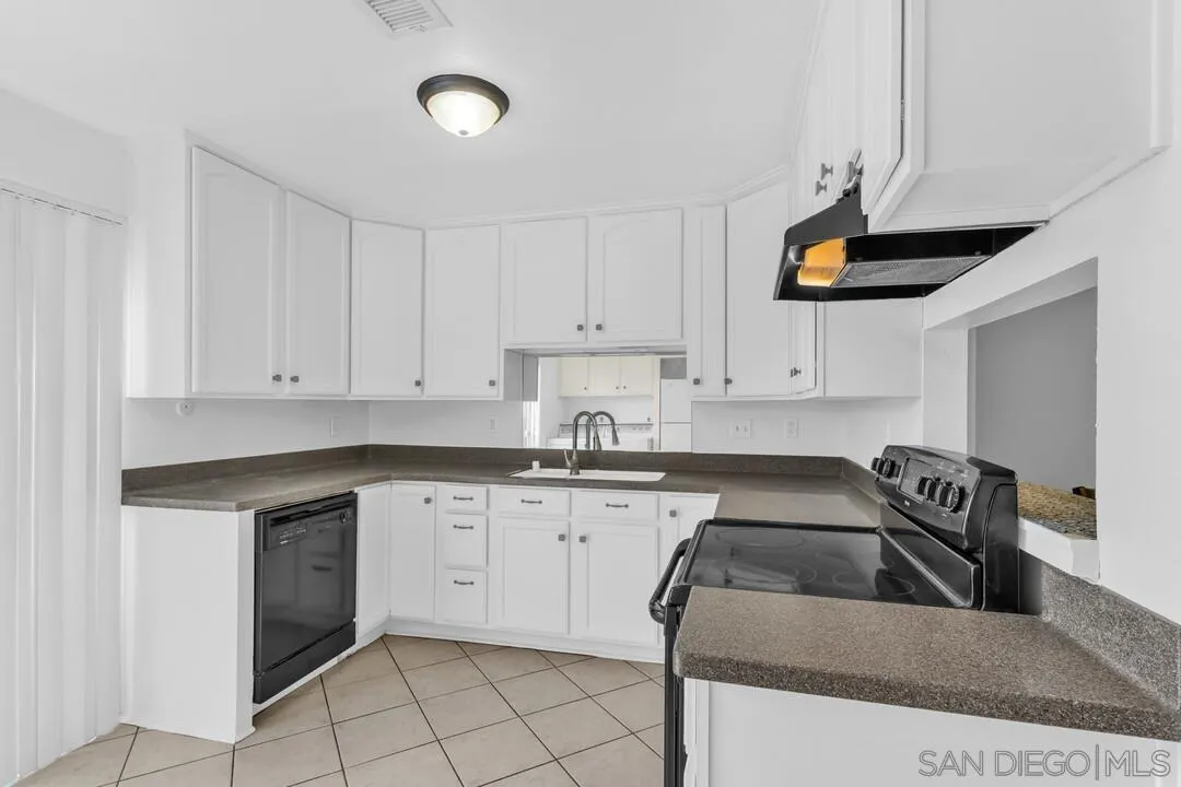 888 Cherrywood Unit Unit 3, El Cajon, CA 92021 - Photo 3 of 23, El Cajon, CA