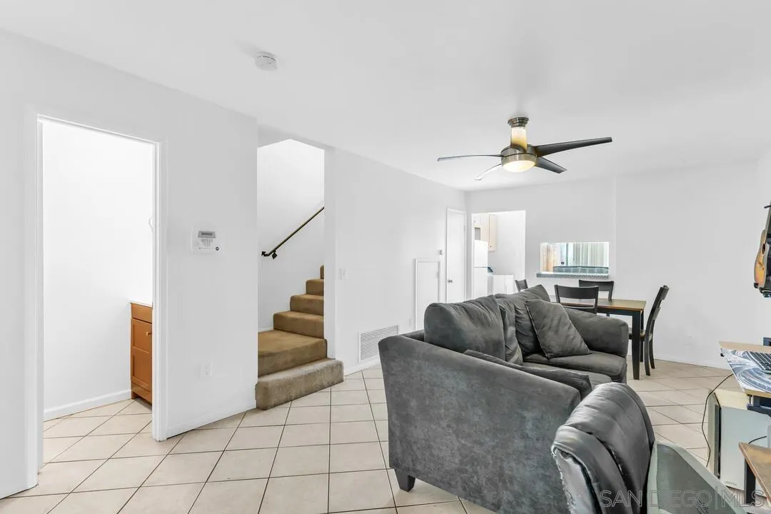 Photo #7: 260019687 Listing: Photo #7