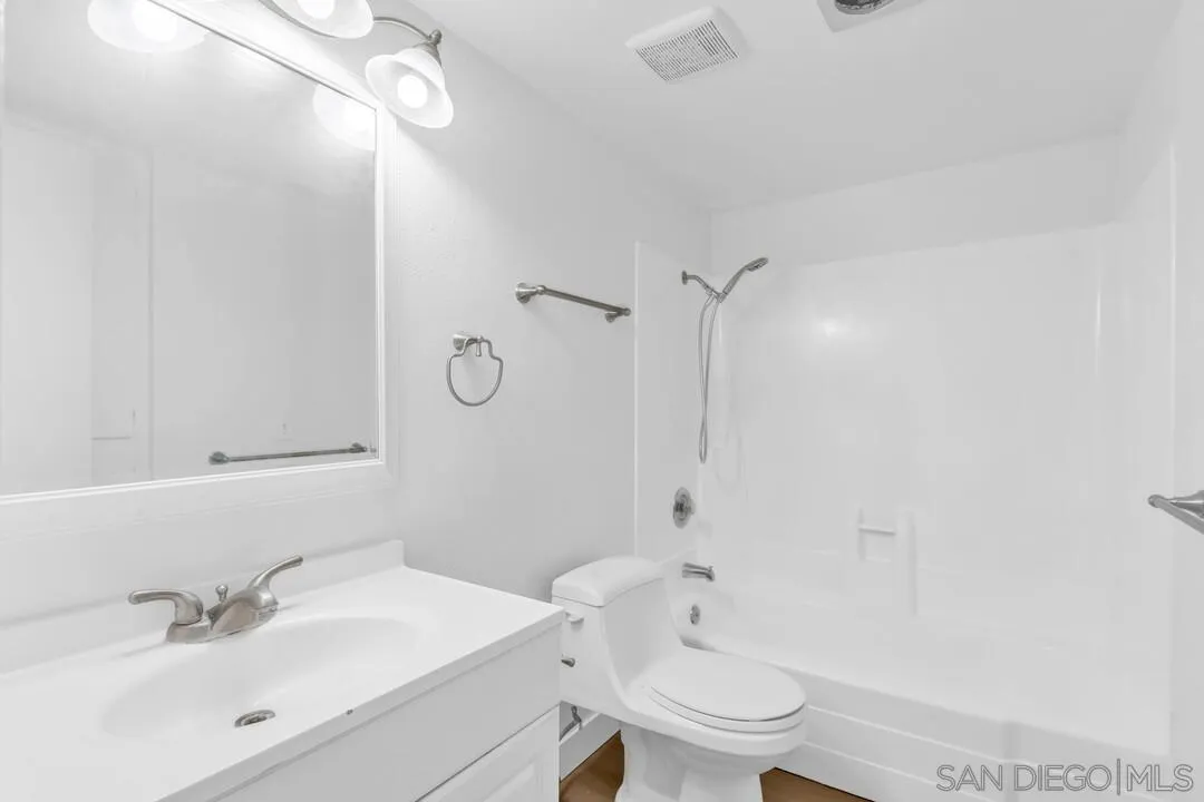 Photo #17: 260019687 Listing: Photo #17