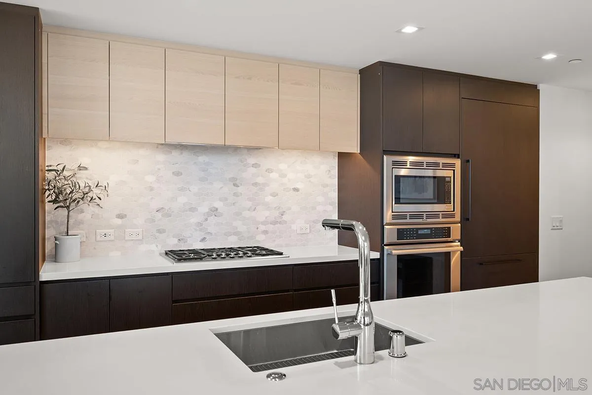Photo #17: 260019693 Listing: Photo #17