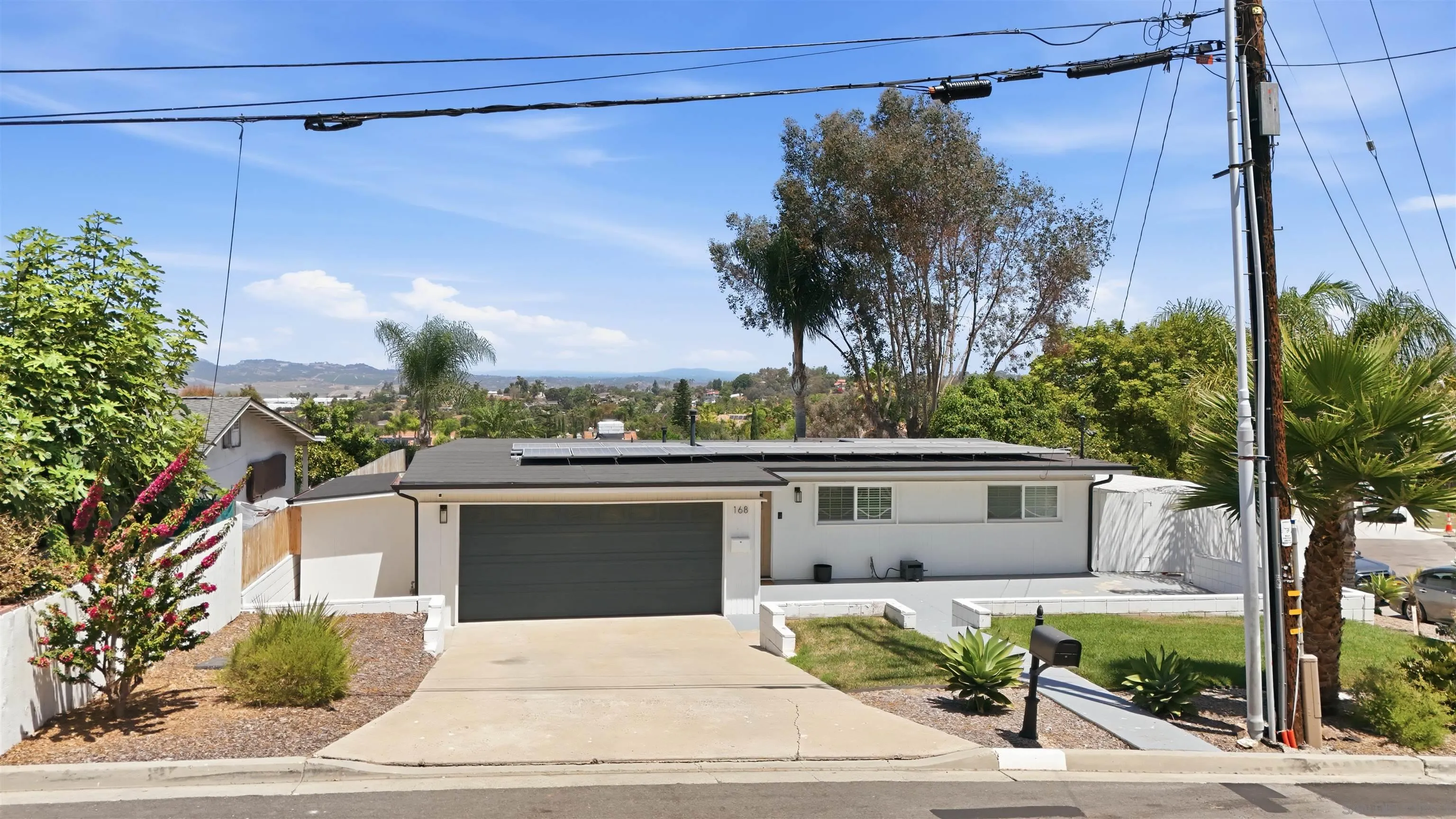 https://cdn.realtyfeed.com/cdn/127/260019694/0c51a4f6cf0961dd495150cc440cb5cc.webp