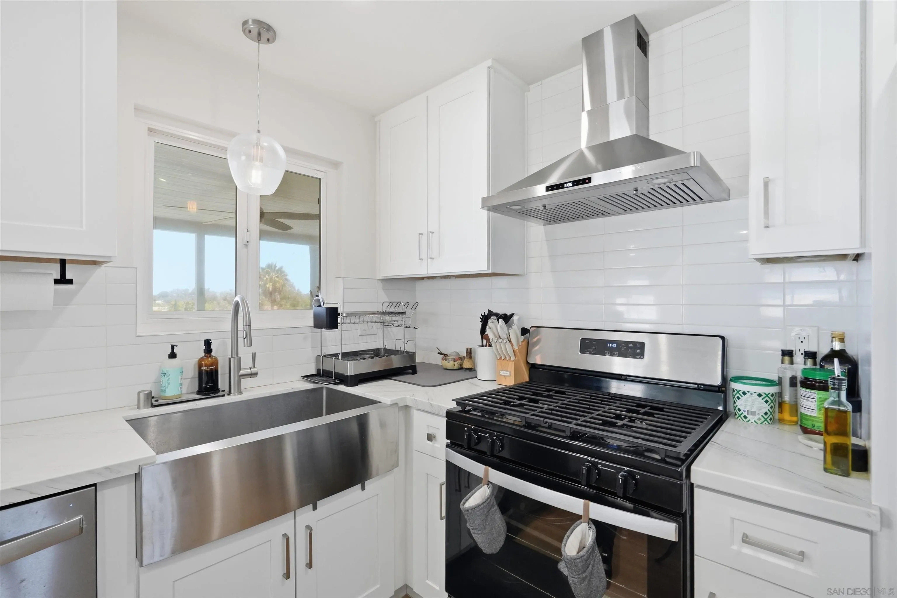 https://cdn.realtyfeed.com/cdn/127/260019694/1b05b81498681797b9f154846d8708bd.webp