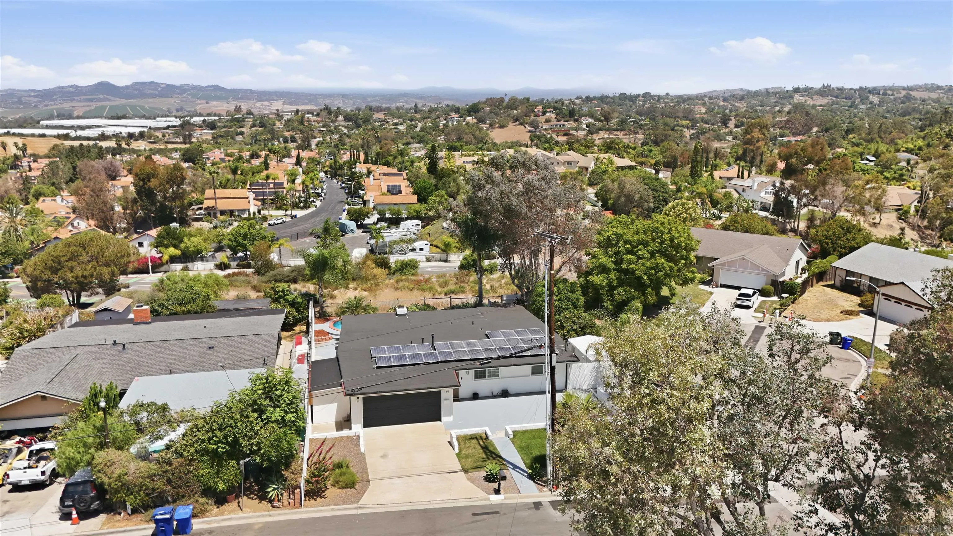 https://cdn.realtyfeed.com/cdn/127/260019694/2bc0db7b4e081905e69244a2cd942756.webp