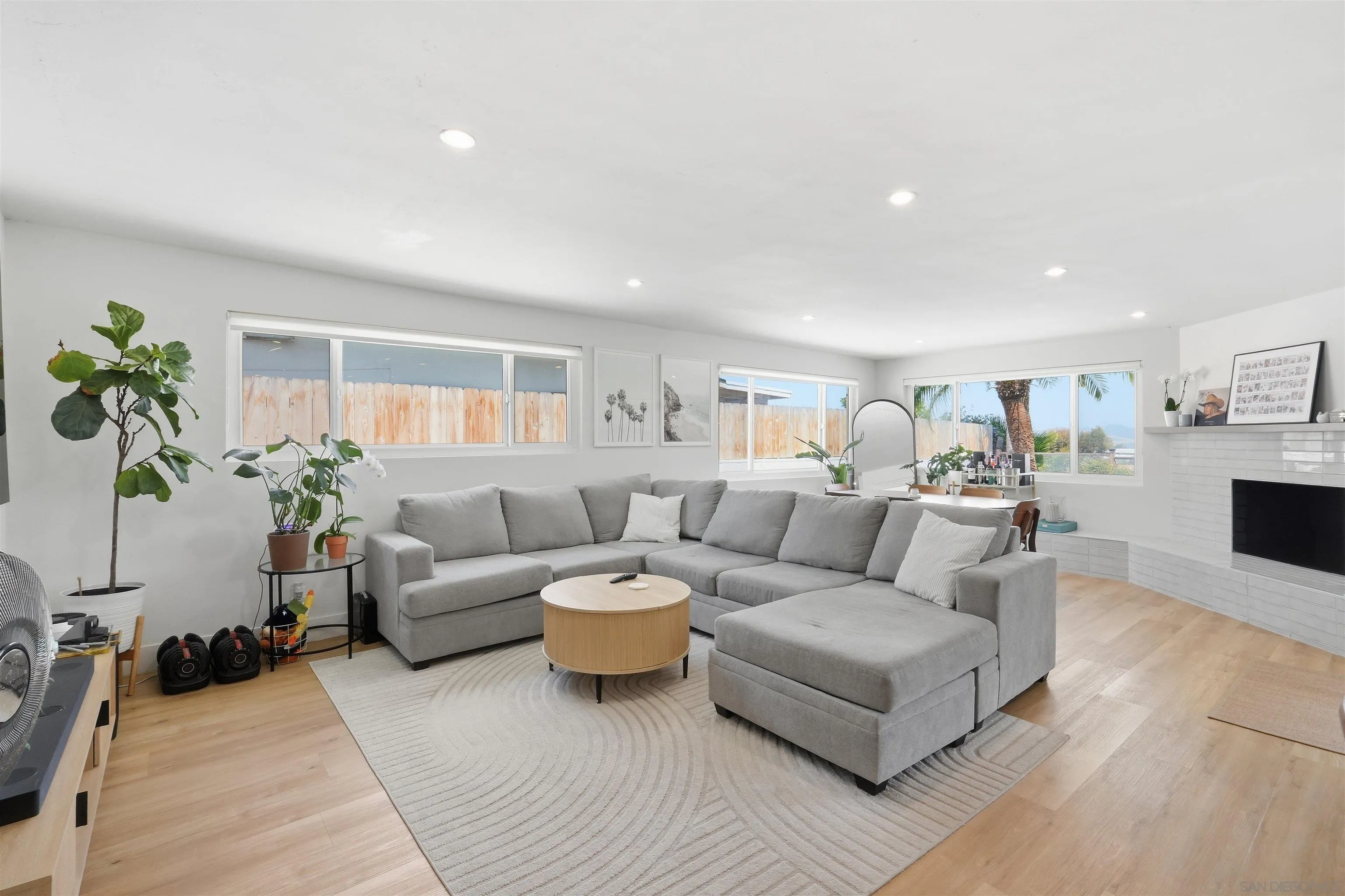 https://cdn.realtyfeed.com/cdn/127/260019694/3e9d97e7dc61aad51a7e1847177e00f9.webp