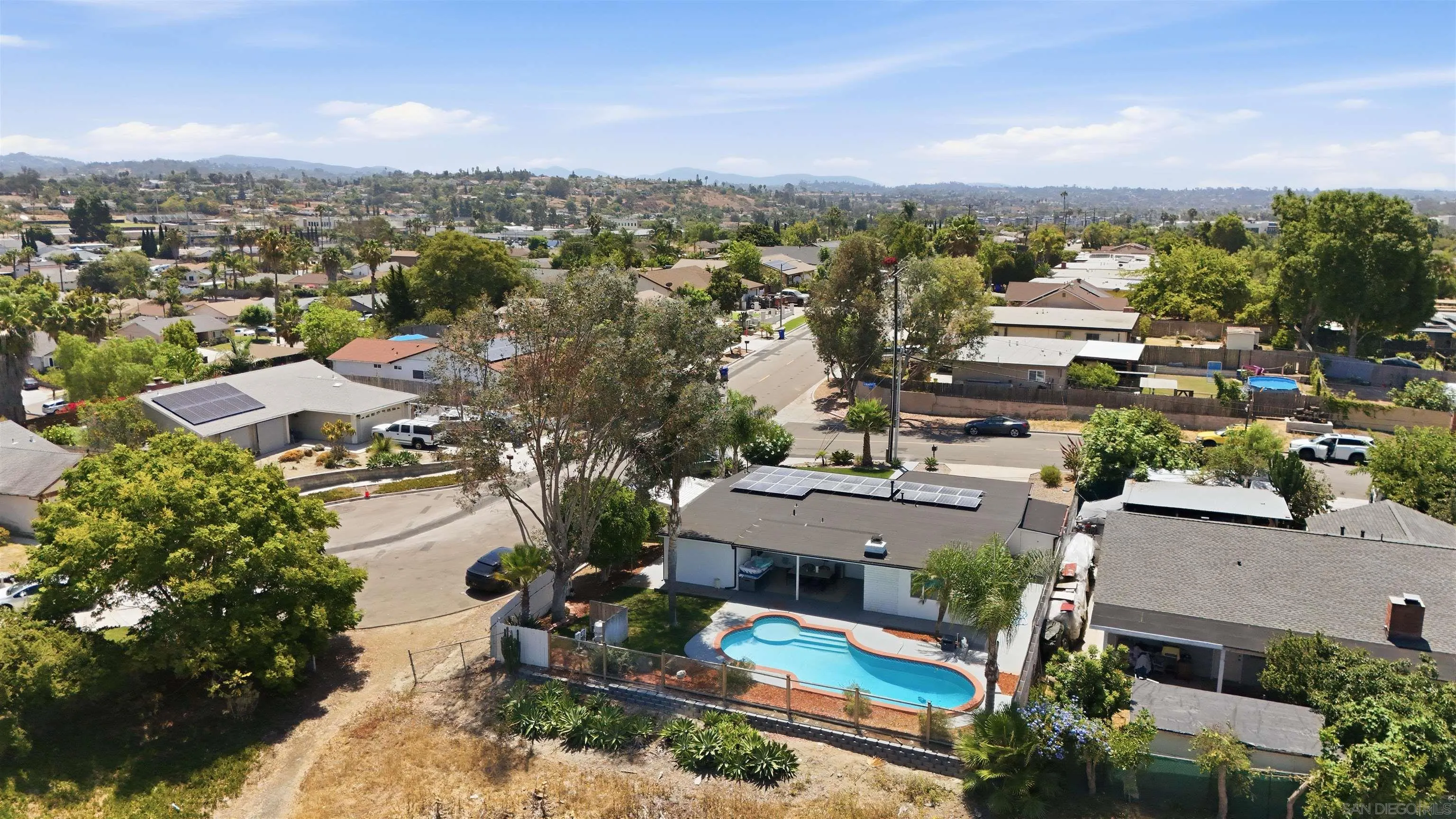 https://cdn.realtyfeed.com/cdn/127/260019694/5e9231e30b606e96b424a03088b30ce4.webp