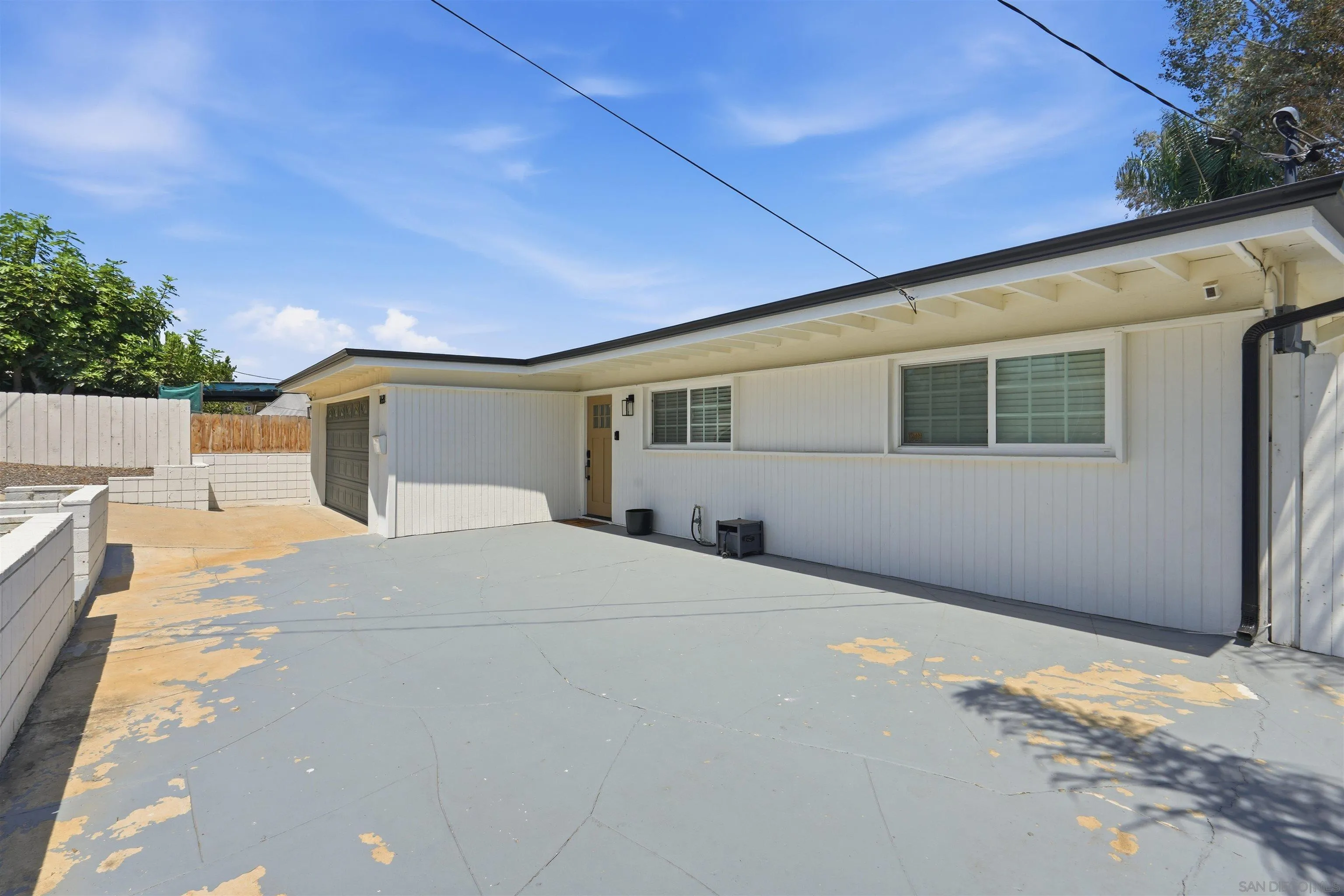 https://cdn.realtyfeed.com/cdn/127/260019694/bc69ab6e0e590cb27537733ddfdfb53e.webp