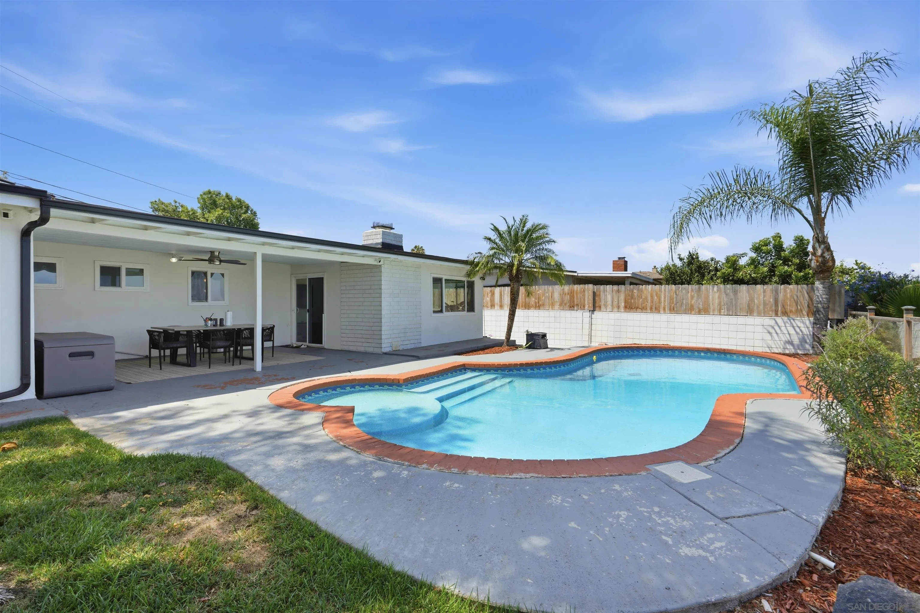 https://cdn.realtyfeed.com/cdn/127/260019694/cfac4c154d9e75ab86e31a47c3f5d8fd.webp