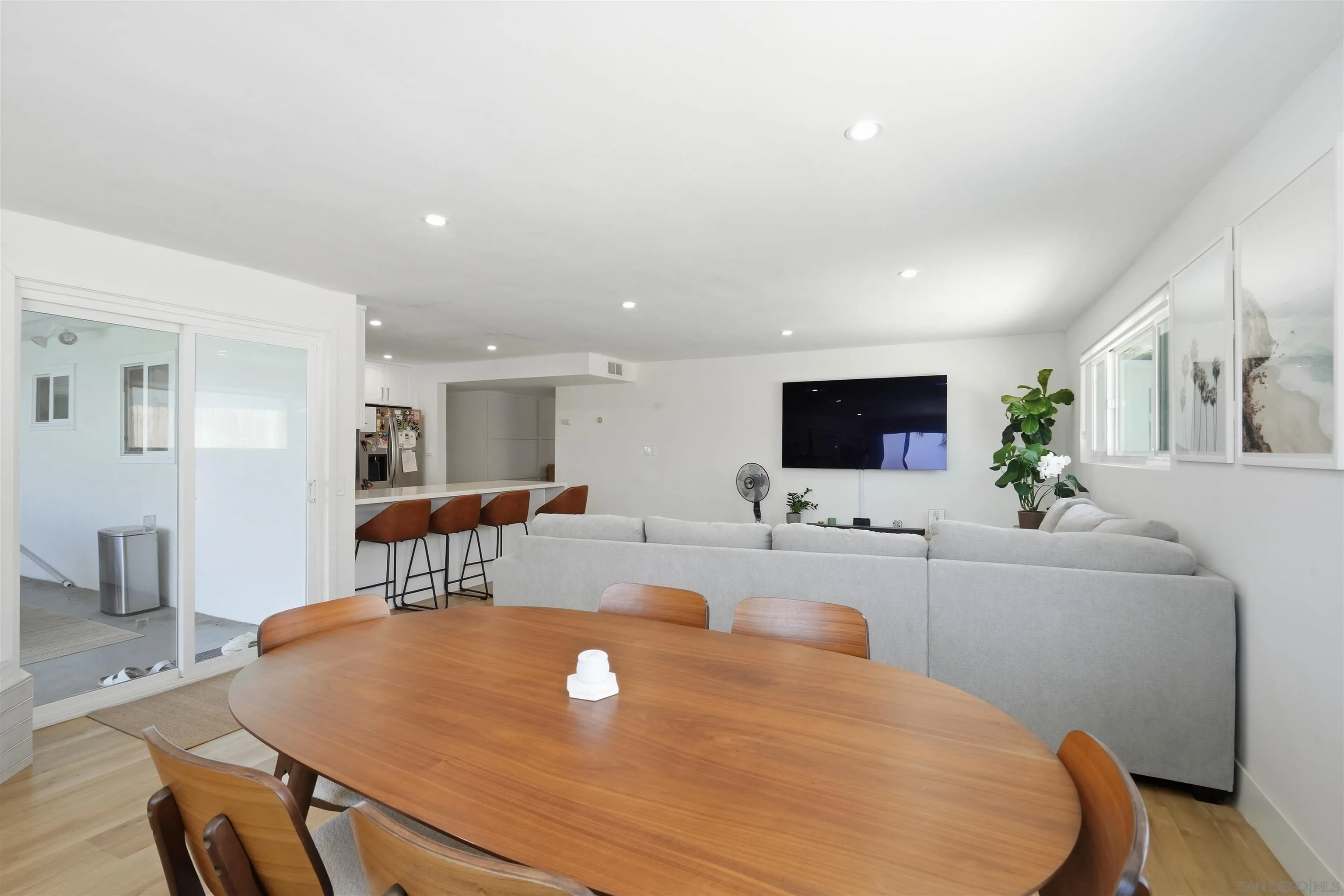 https://cdn.realtyfeed.com/cdn/127/260019694/de141a2b169c284e3f588eb2ea895e7d.webp
