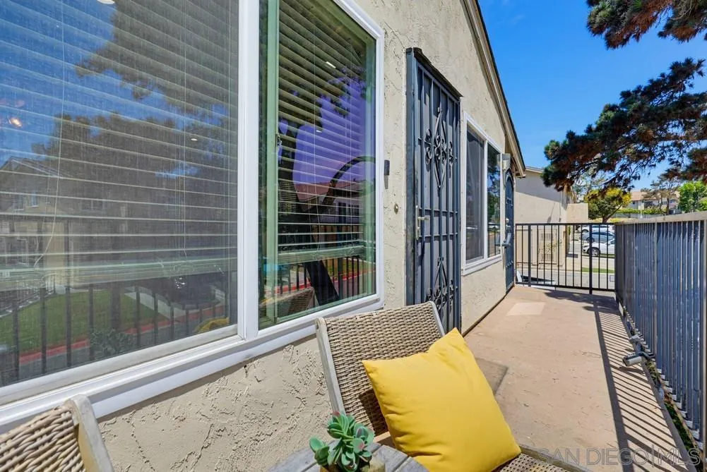 6822 Camphor Lane, San Diego, CA 92139 - Photo 4 of 33, San Diego, CA