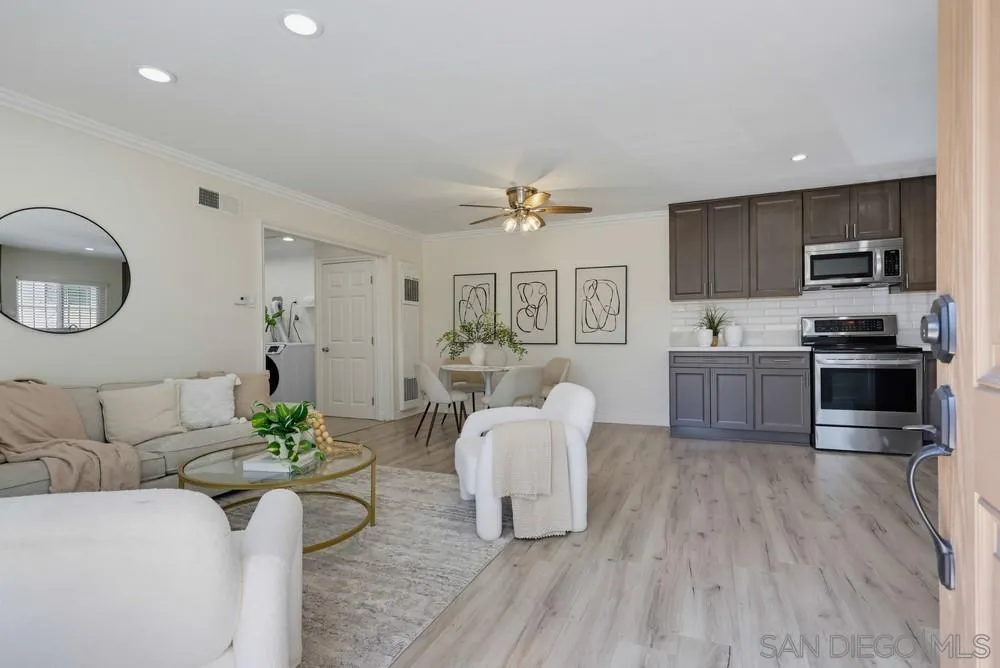 6822 Camphor Lane, San Diego, CA 92139 - Photo 5 of 33, San Diego, CA