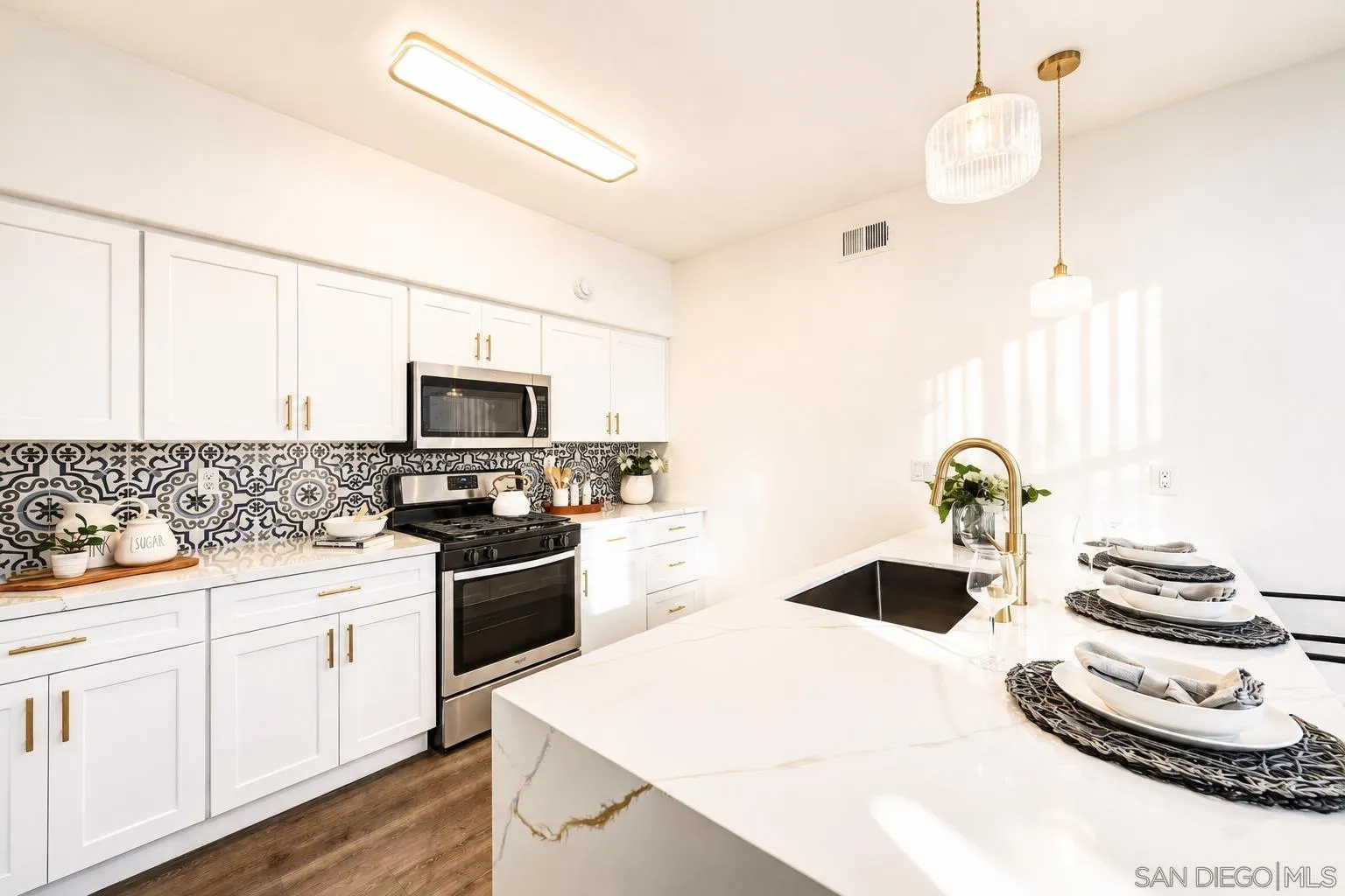 Photo #8: 260019712 Listing: Photo #8