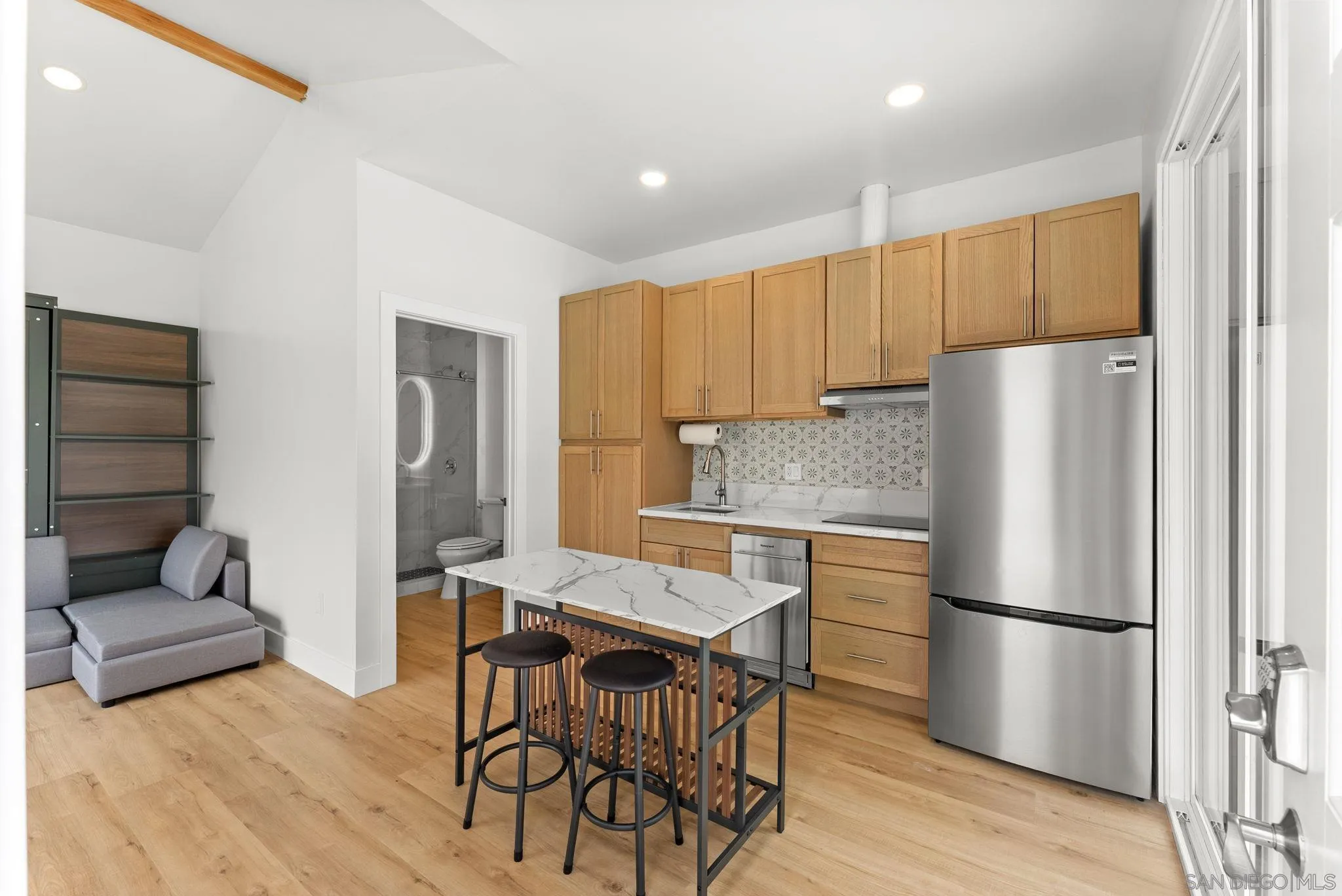 https://cdn.realtyfeed.com/cdn/127/260019714/1e46799c3e314455d1c406f349b72f2e.webp