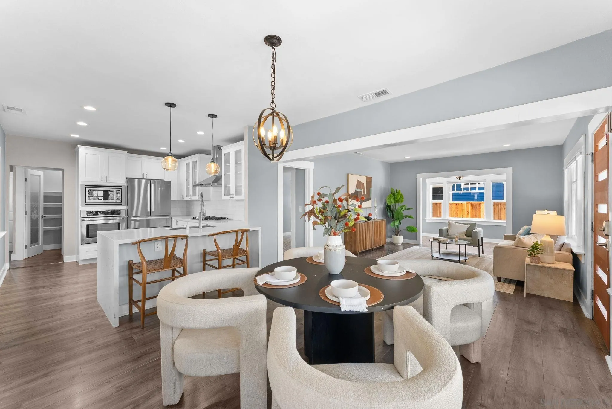 https://cdn.realtyfeed.com/cdn/127/260019714/40b2bfd7ecc33cd24123fabb354fdb5b.webp