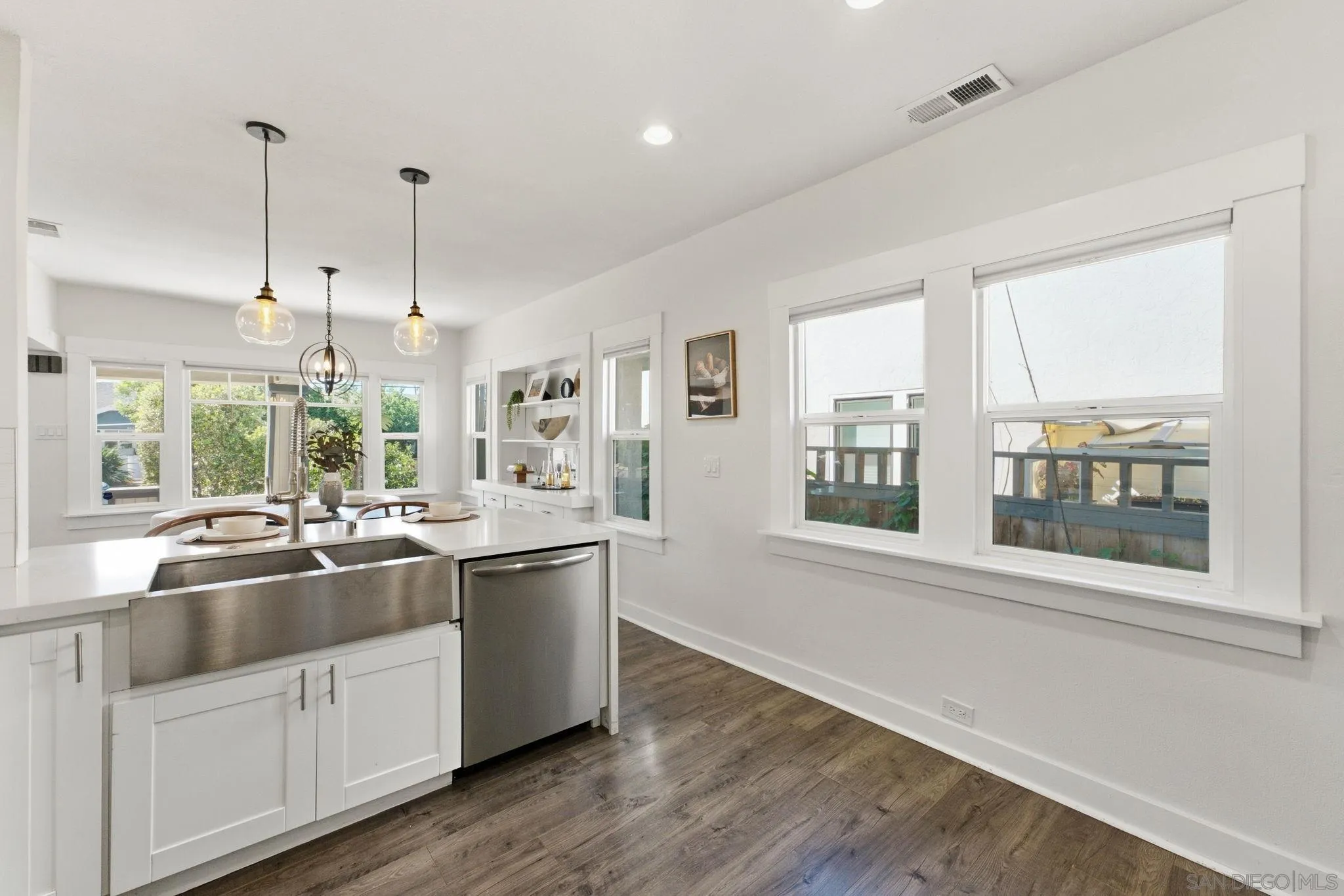 https://cdn.realtyfeed.com/cdn/127/260019714/6b0ca9dbc54e66639179231cfca05366.webp