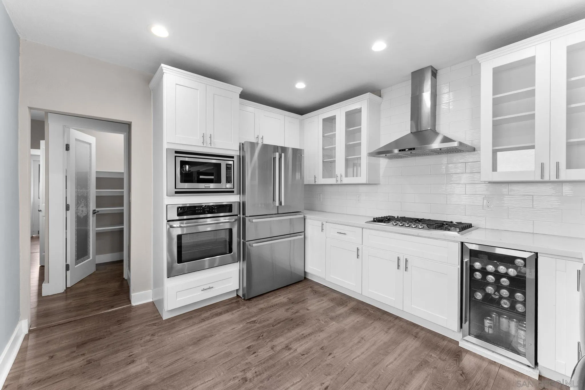 https://cdn.realtyfeed.com/cdn/127/260019714/803e5b269ae9049ea0a7ea3bcb48b452.webp