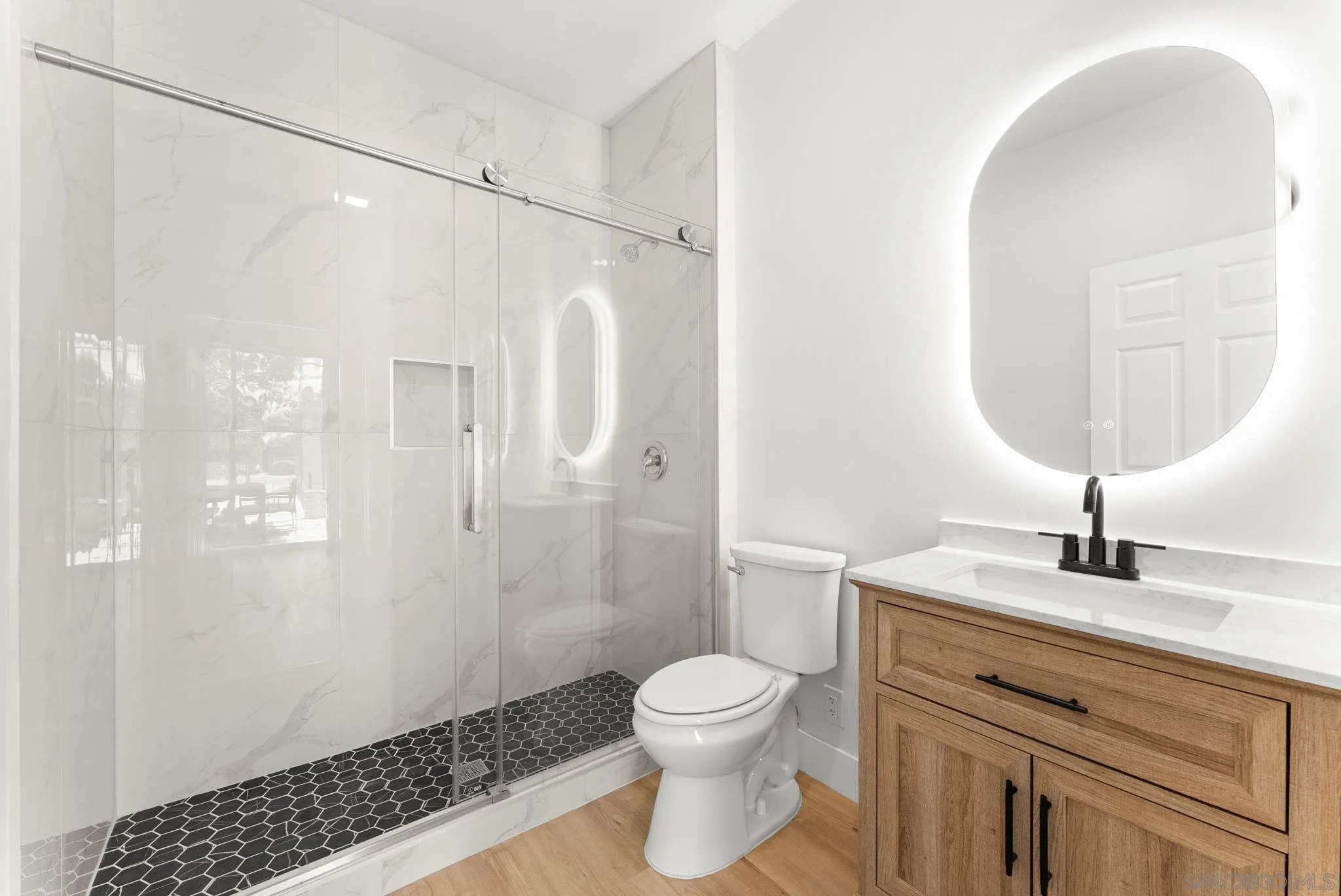 https://cdn.realtyfeed.com/cdn/127/260019714/d1ce199419c52f209addc838f1ae86e2.webp