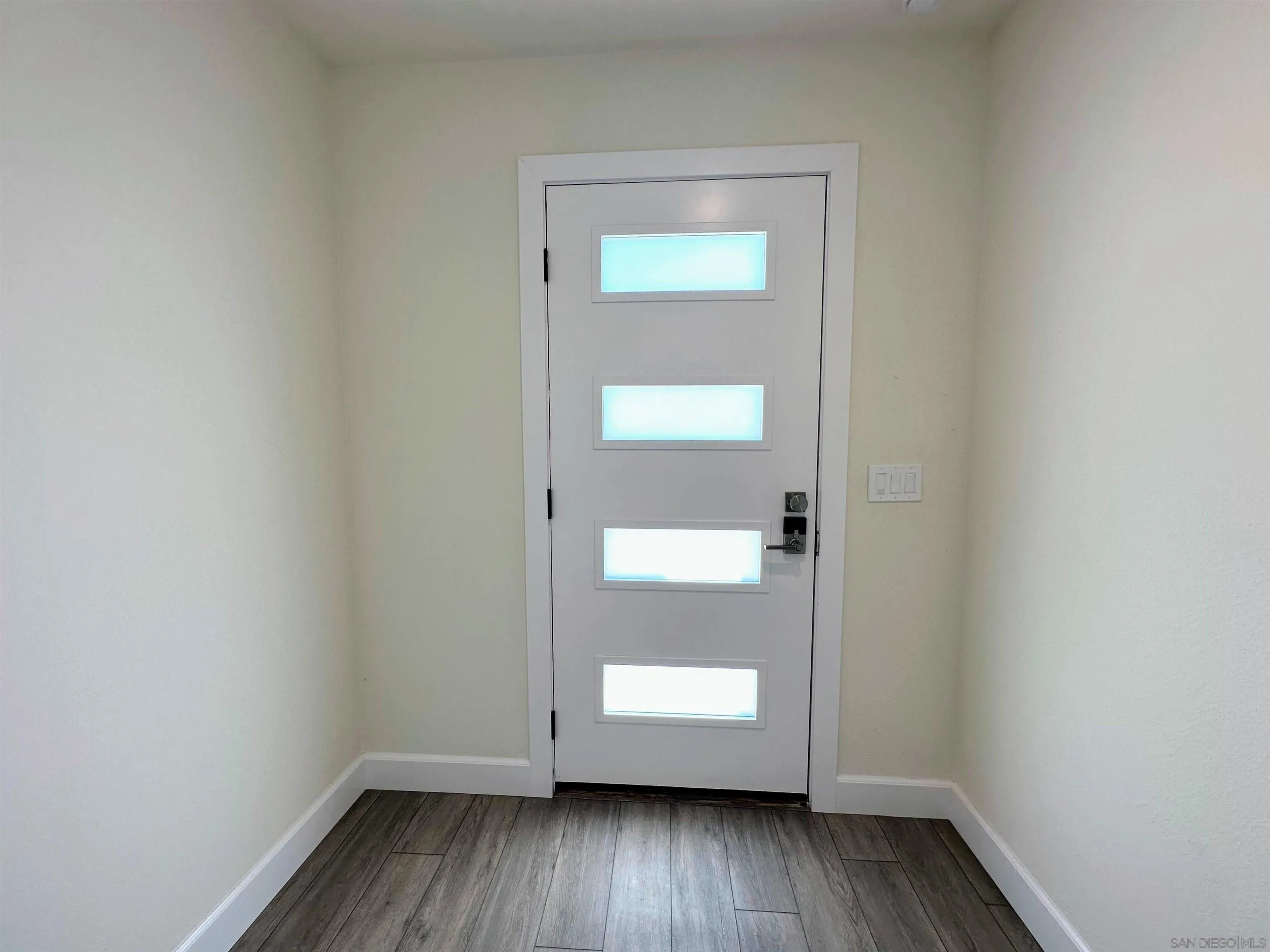 426 Sloane Ave, San Diego, CA 92103 - Photo 5 of 18, San Diego, CA