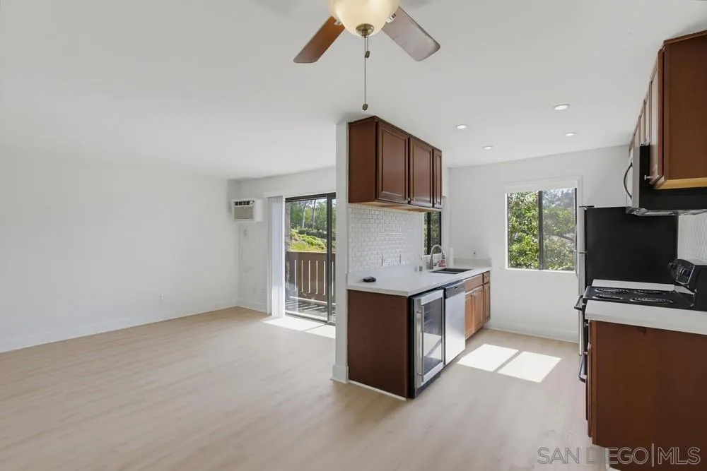 Photo #23: 260019720 Listing: Photo #23