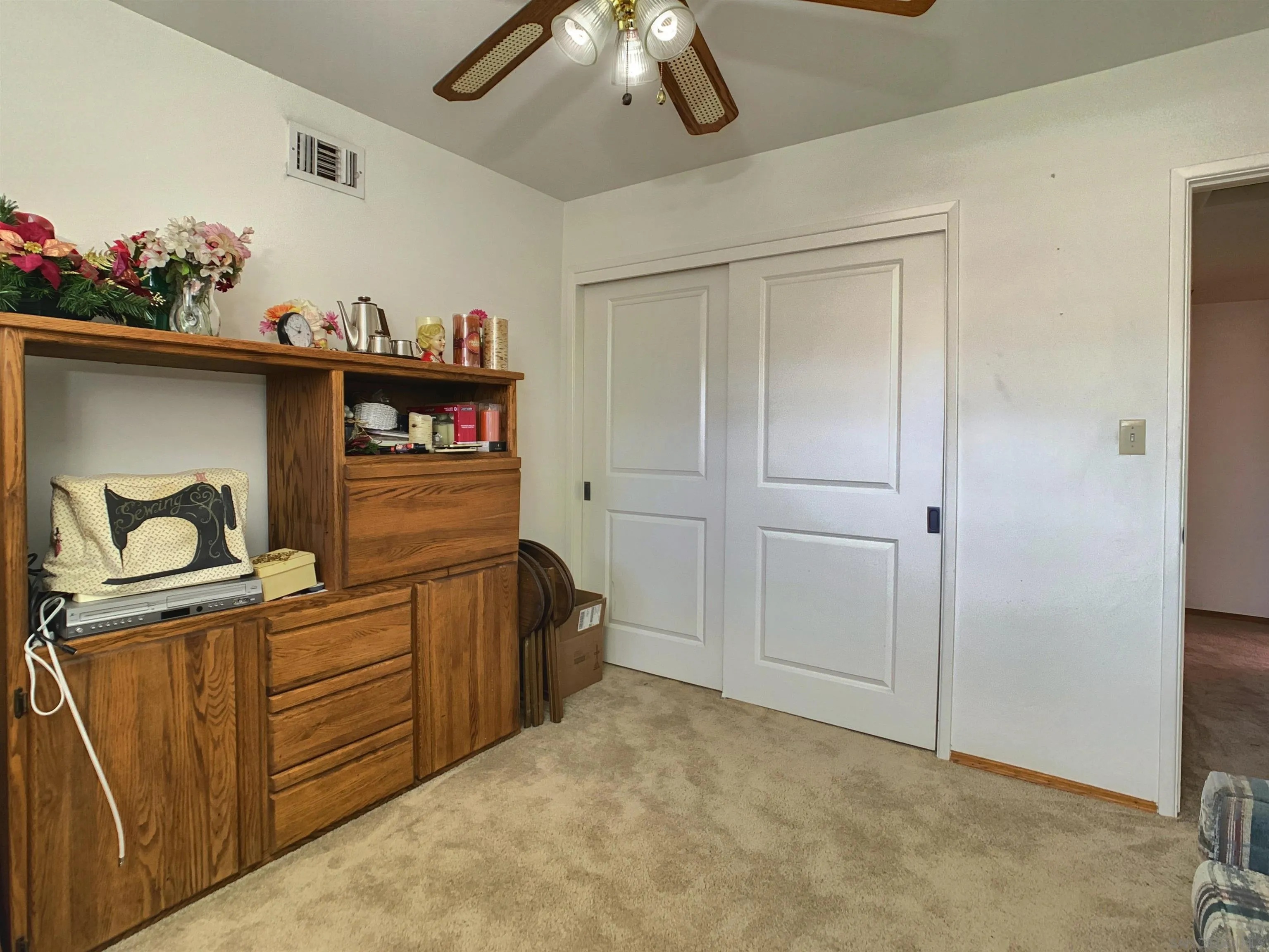 https://cdn.realtyfeed.com/cdn/127/260019721/c33e6f2309322eaa515e736fad1319a8.webp