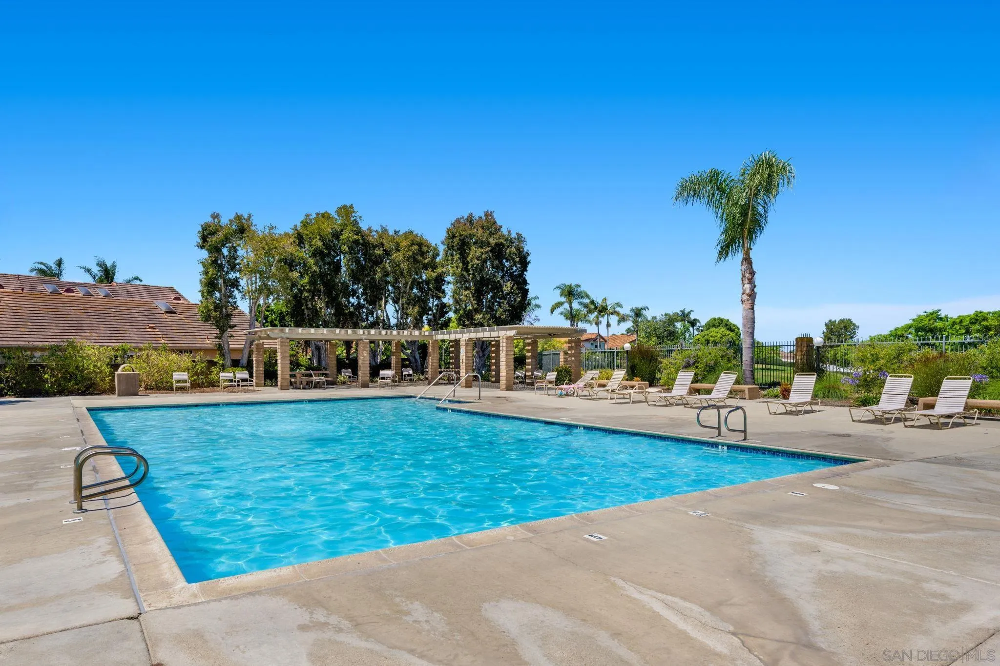 https://cdn.realtyfeed.com/cdn/127/260019722/6dc2f621f1cd0688fd7b6bfe985a677d.webp
