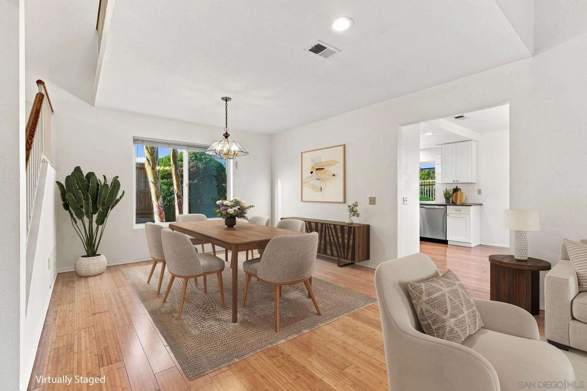 https://cdn.realtyfeed.com/cdn/127/260019722/80d9e8d90094f55d06ac2e73d2c808ce.webp
