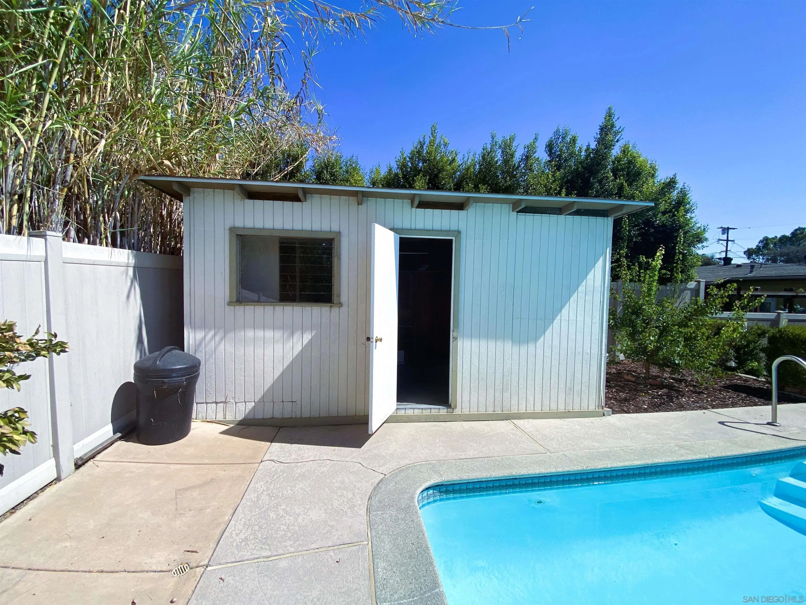https://cdn.realtyfeed.com/cdn/127/260019723/35bc62e1bf32b7fa91674284486bf41e.webp