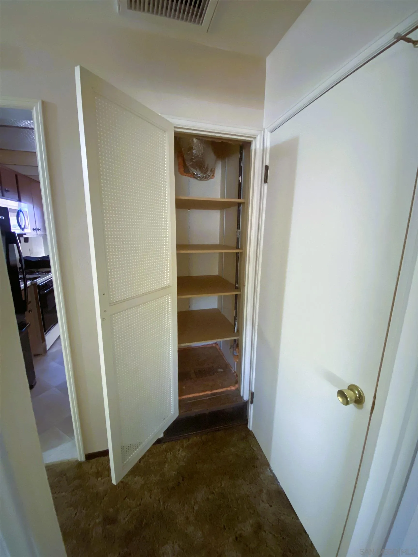 https://cdn.realtyfeed.com/cdn/127/260019723/5095ce9cb0b3192499a94fda7a26d0a9.webp