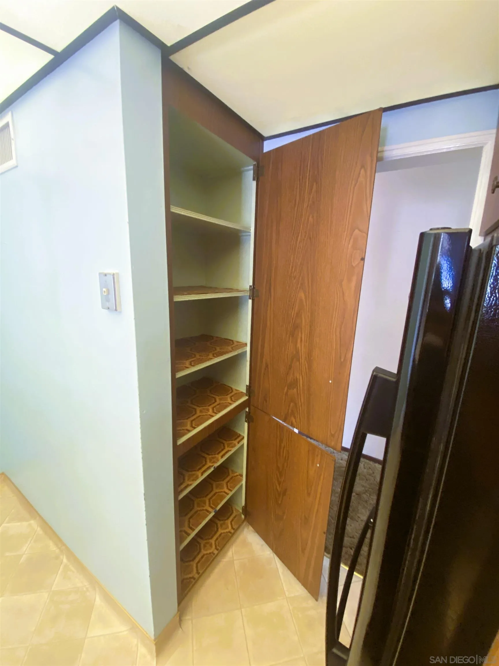 https://cdn.realtyfeed.com/cdn/127/260019723/60f562d6f8101fa59f37de53f5d6ffce.webp