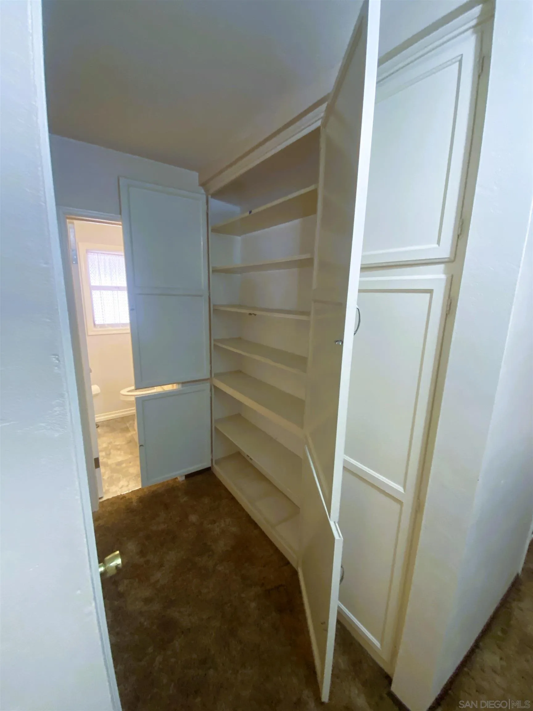 https://cdn.realtyfeed.com/cdn/127/260019723/857aeee0d3a0a859587704dac814b85c.webp