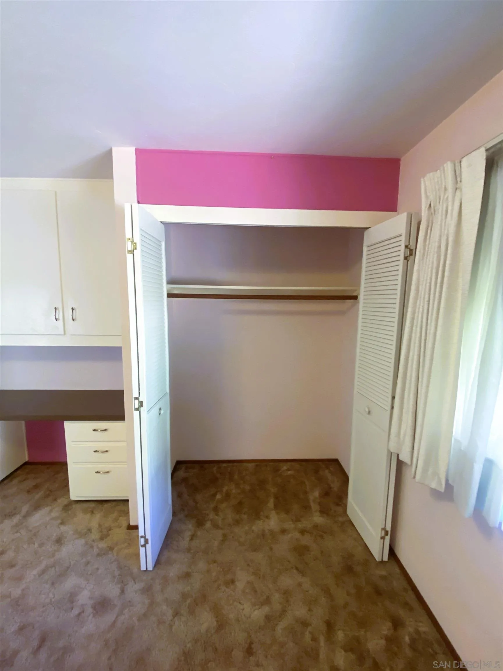 https://cdn.realtyfeed.com/cdn/127/260019723/d3139f876f2a3a8ff13bb15a9c0cb1d9.webp