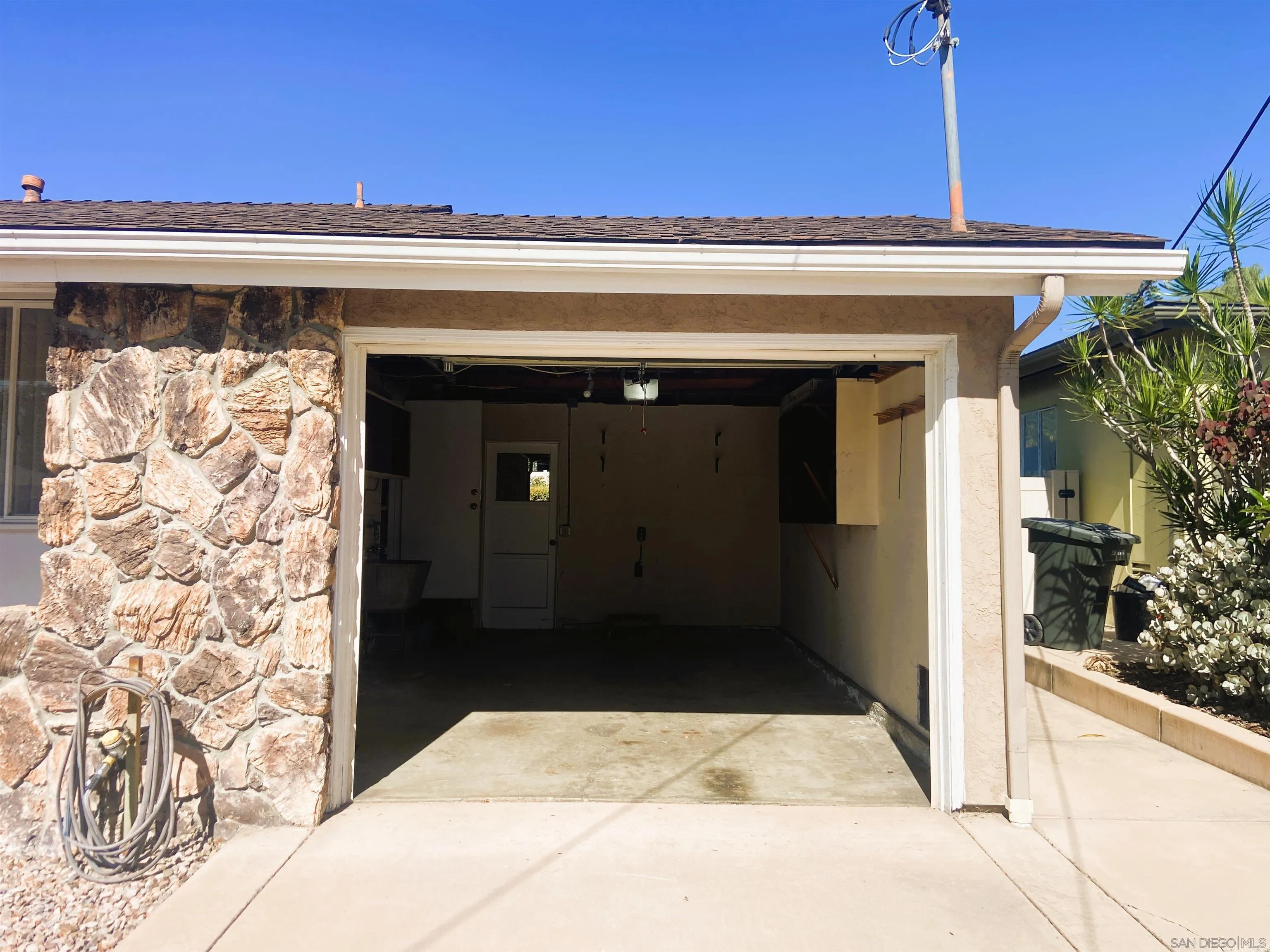 https://cdn.realtyfeed.com/cdn/127/260019723/e7c026c69d8c84168464ad624ba8de6d.webp